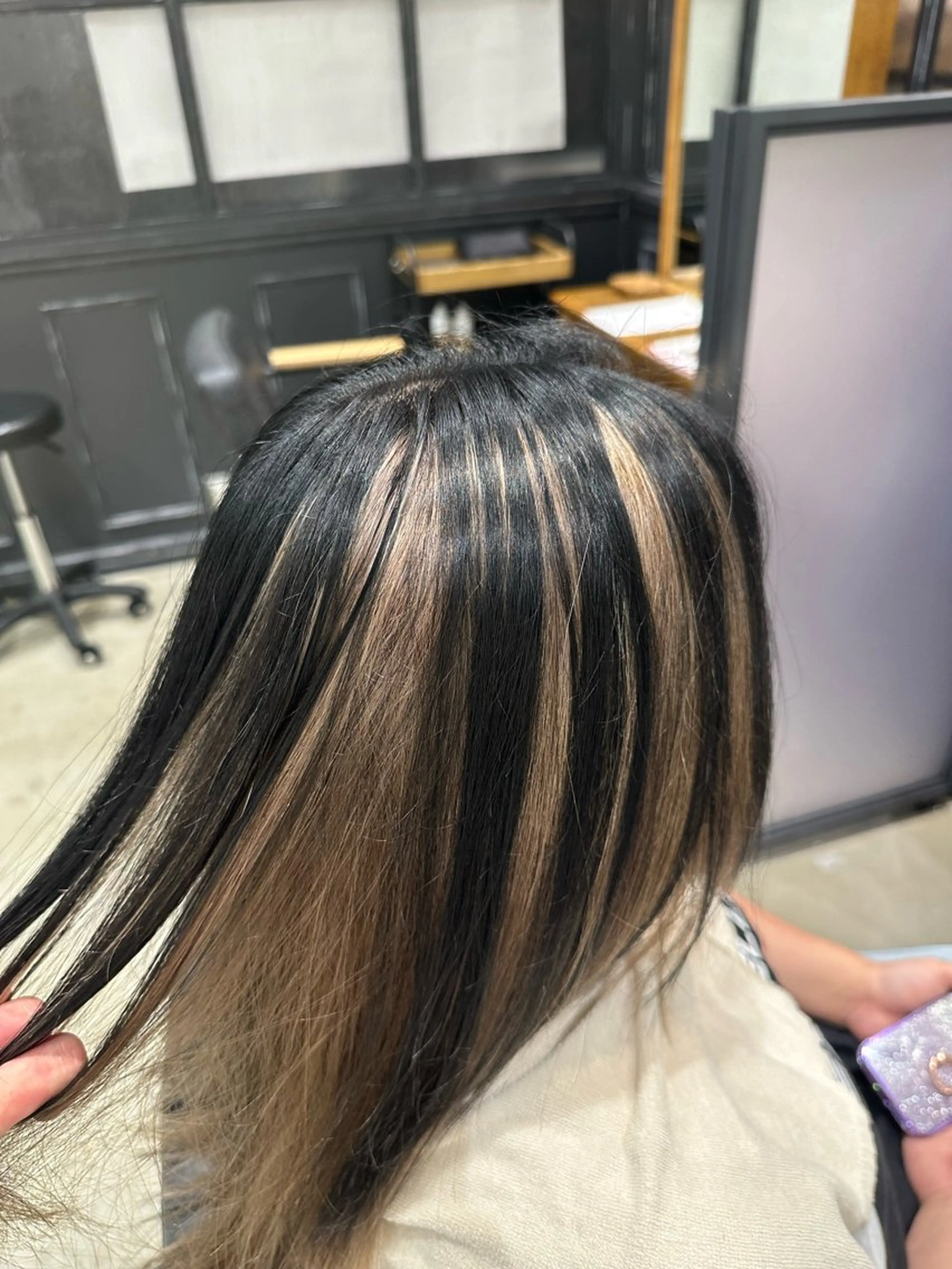 ロング ヘアカラー 岡脇 士恩のヘアスタイル