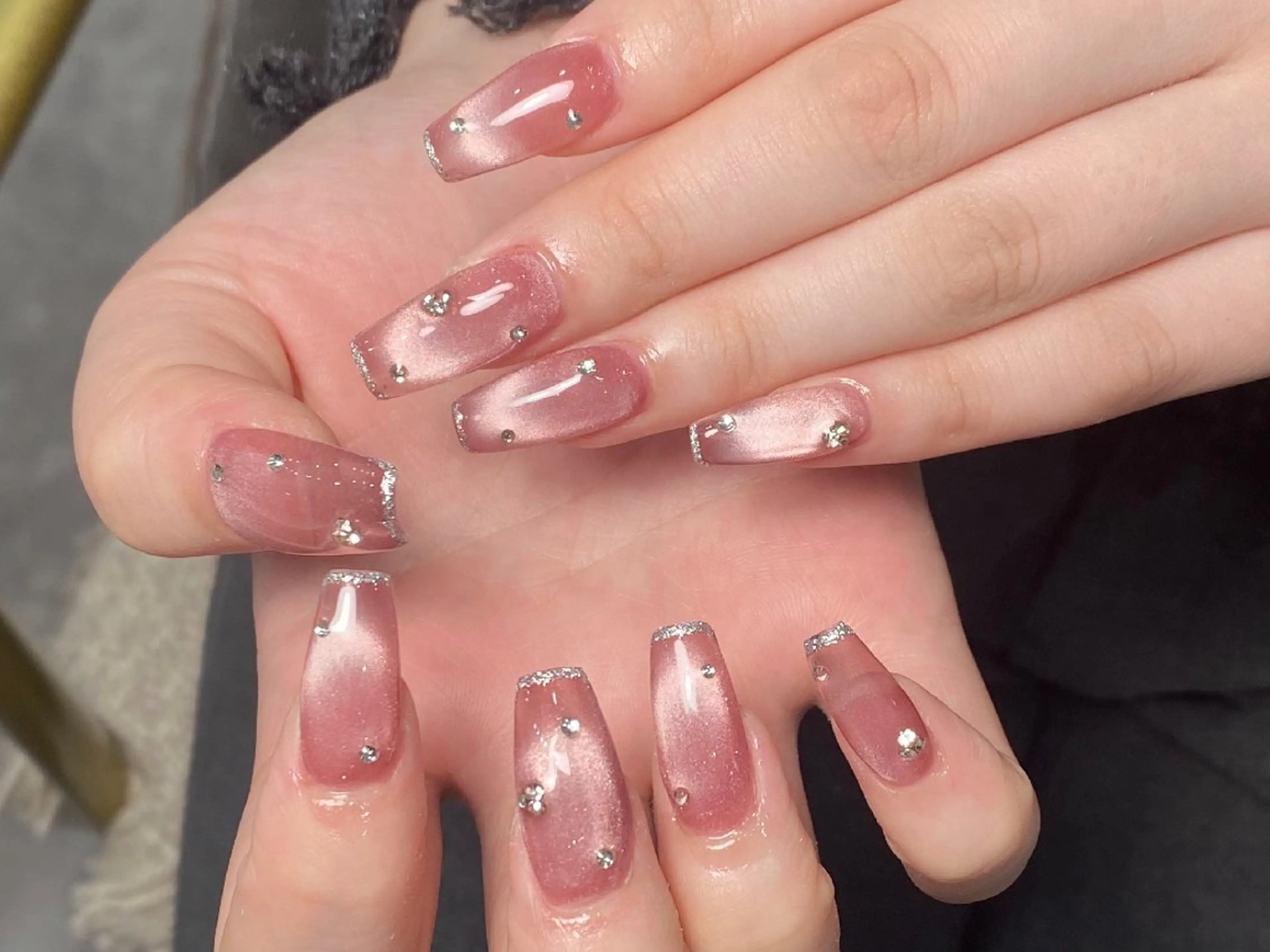 ネイル チークネイル フレンチネイル ジェルネイル ガラスフレンチ キラキラネイル ハンドネイル UM Nail Salonのネイルデザイン
