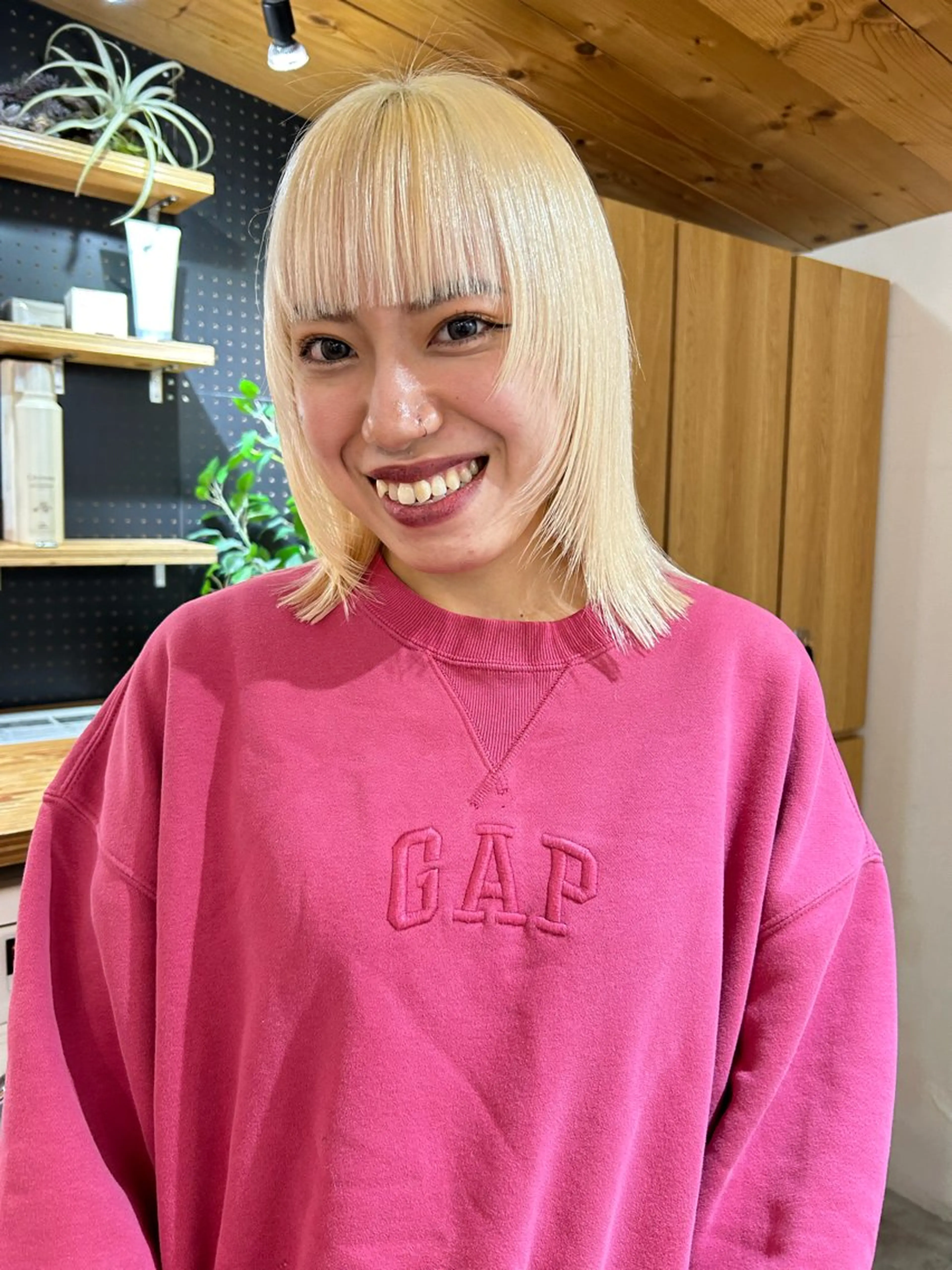 ミディアム カラー 抜きっぱなしブロンド ブロンド カット ヘアカラー トリートメント 🧸艶々韓国ヘア 🧁mizunaのヘアスタイル