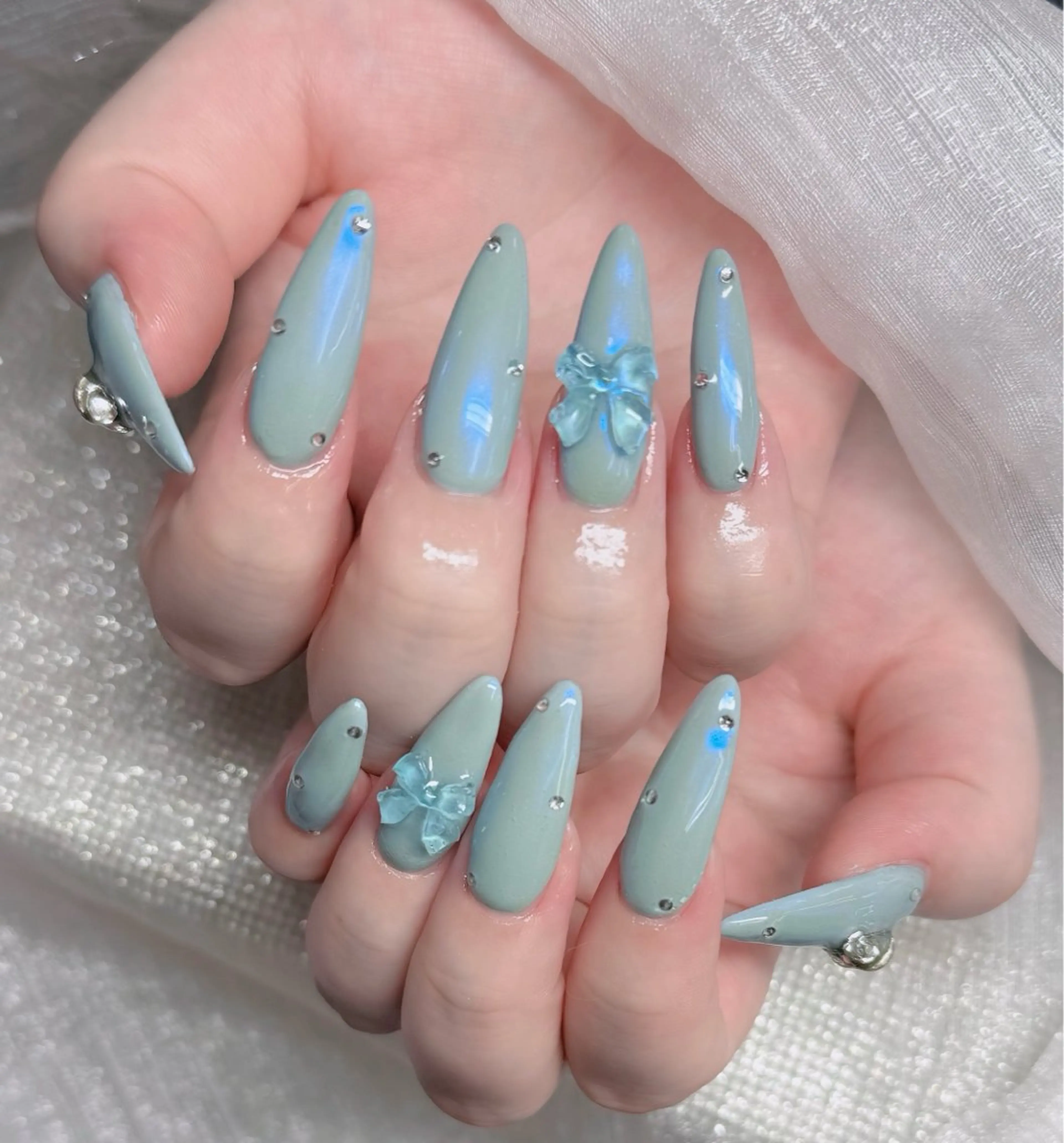 ネイル フレンチネイル ジェルネイル ガラスフレンチ ハロウィン ハート H.baby nail所属・H.baby Nail Salonのネイルデザイン
