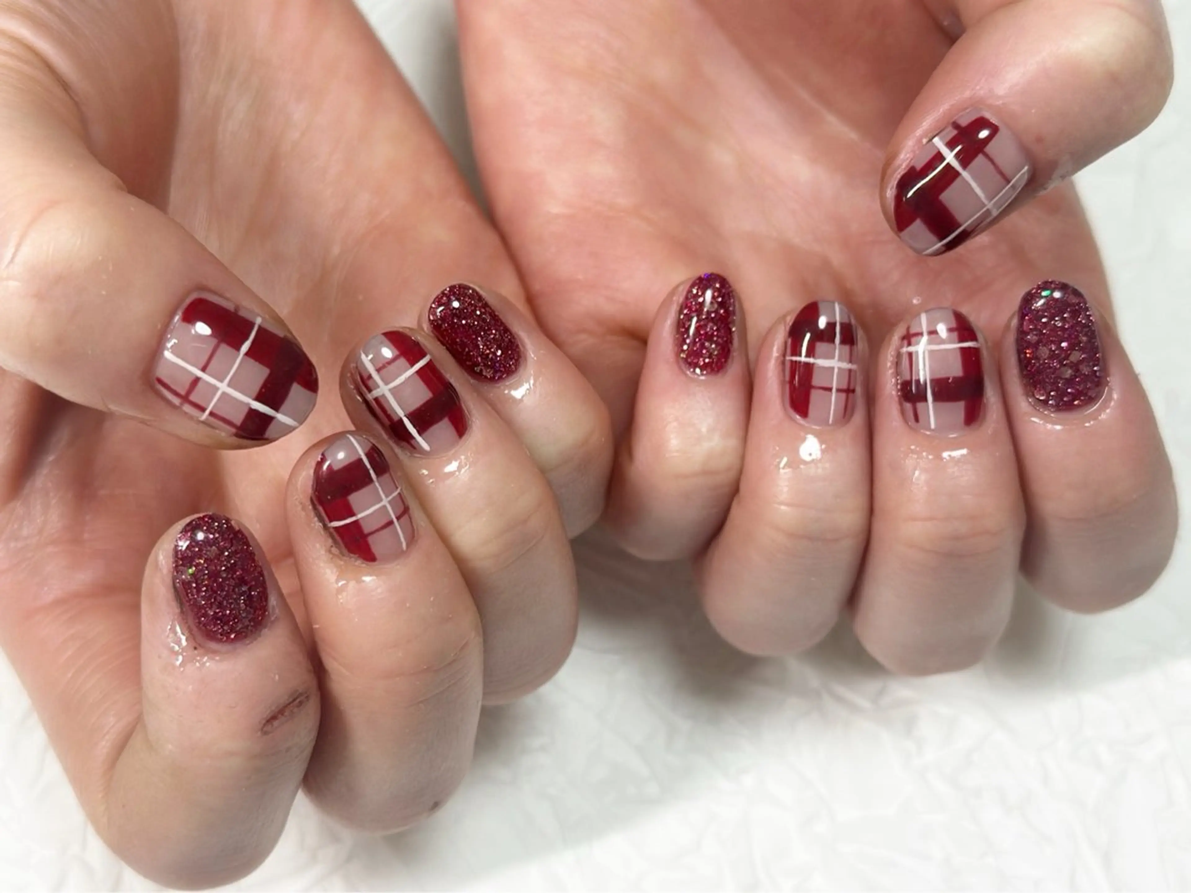 ネイル キラキラネイル 赤色 冬ネイル クリスマス ♡Nailist yui♡のネイルデザイン