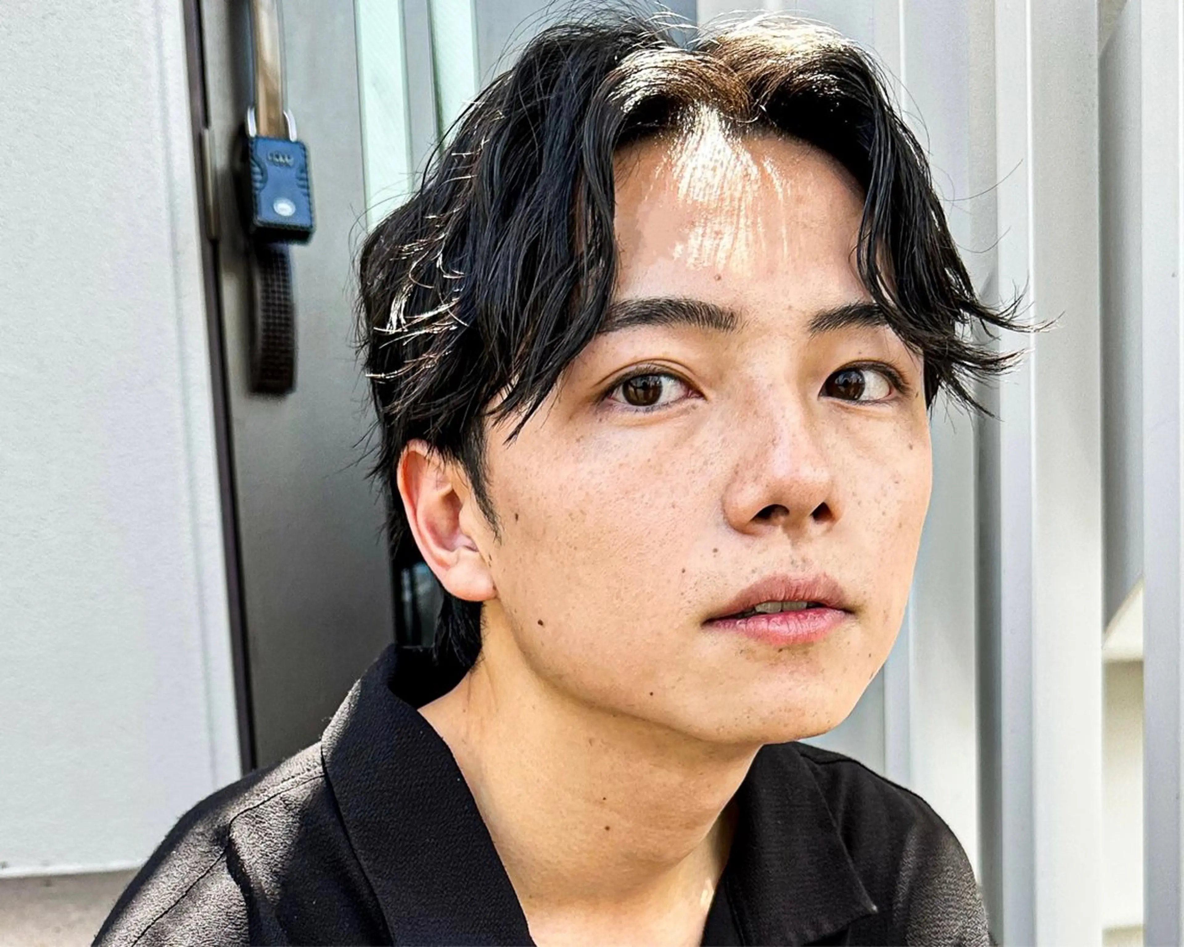 ショート カラー パーマ メンズ アップバング ダウンパーマ メンズパーマ メンズツイストパーマ 刈り上げ カット 表参道/原宿 💈メンズ特化吉田のヘアスタイル