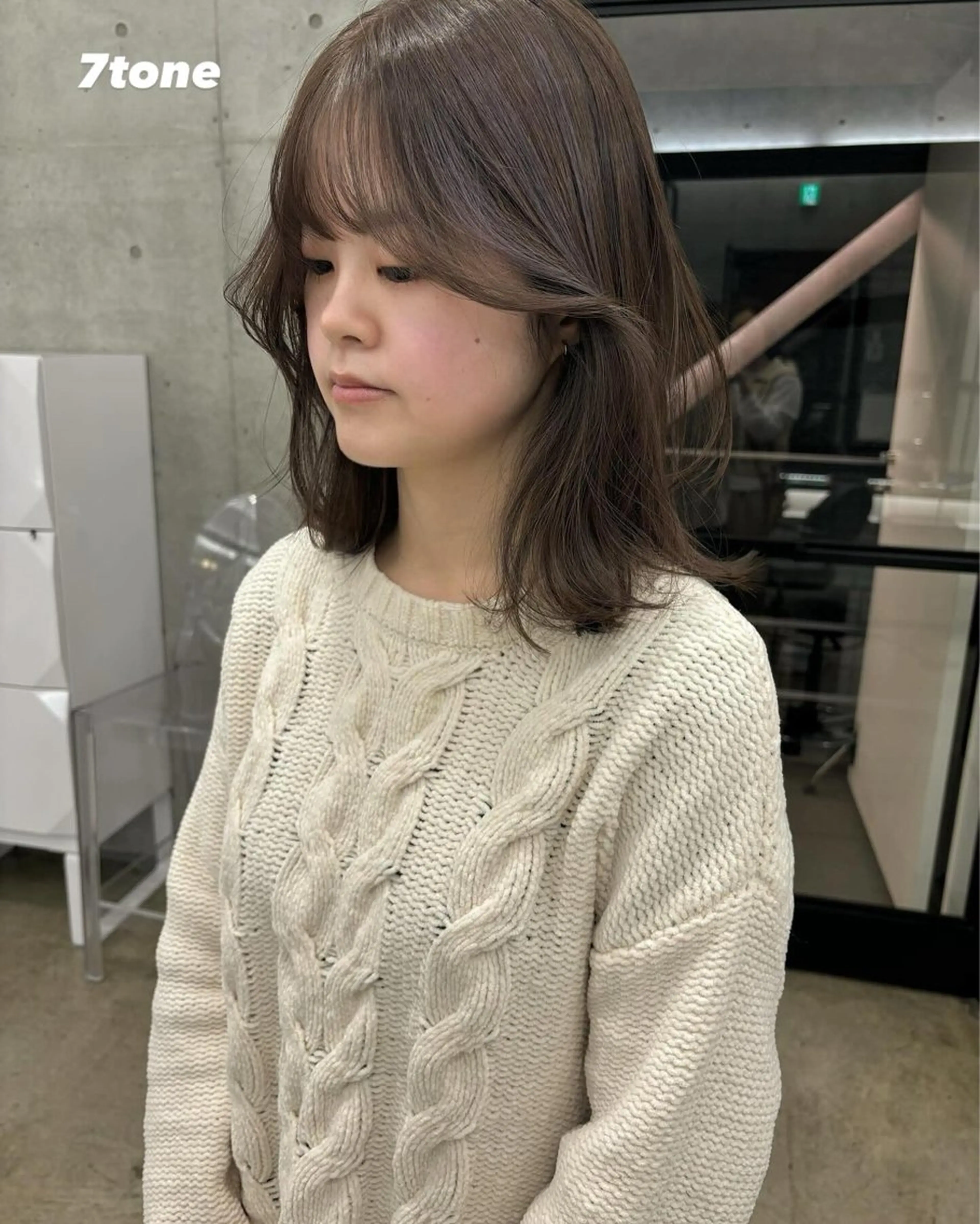 ミディアム カラー 小顔カット レア渋谷所属・オリーブベージュ きょうかのヘアスタイル