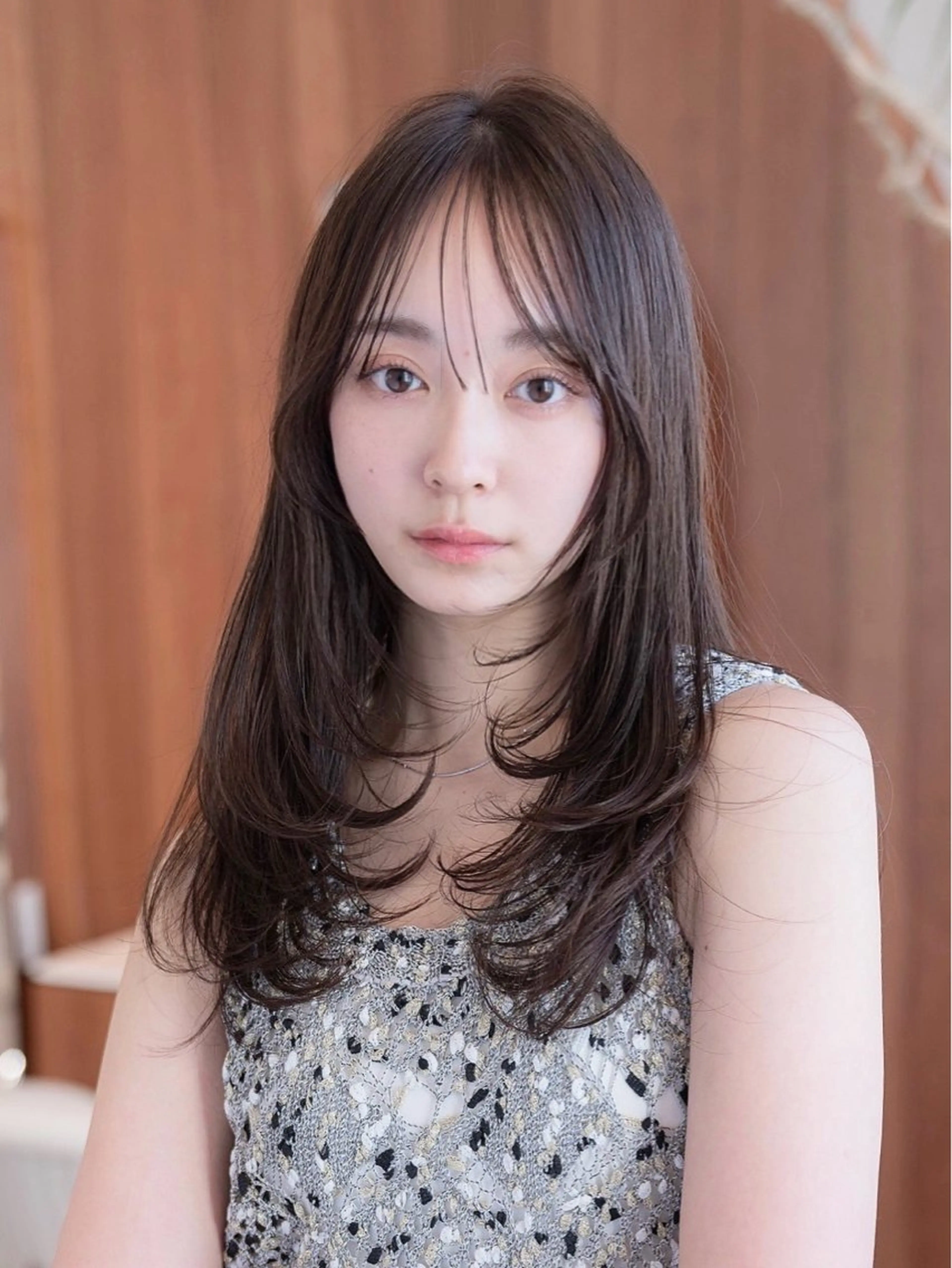 ロング ハッシュカット レイヤーカット カット トリートメント 渋谷/レイヤー 透明感ﾊｯｼｭｶｯﾄのヘアスタイル