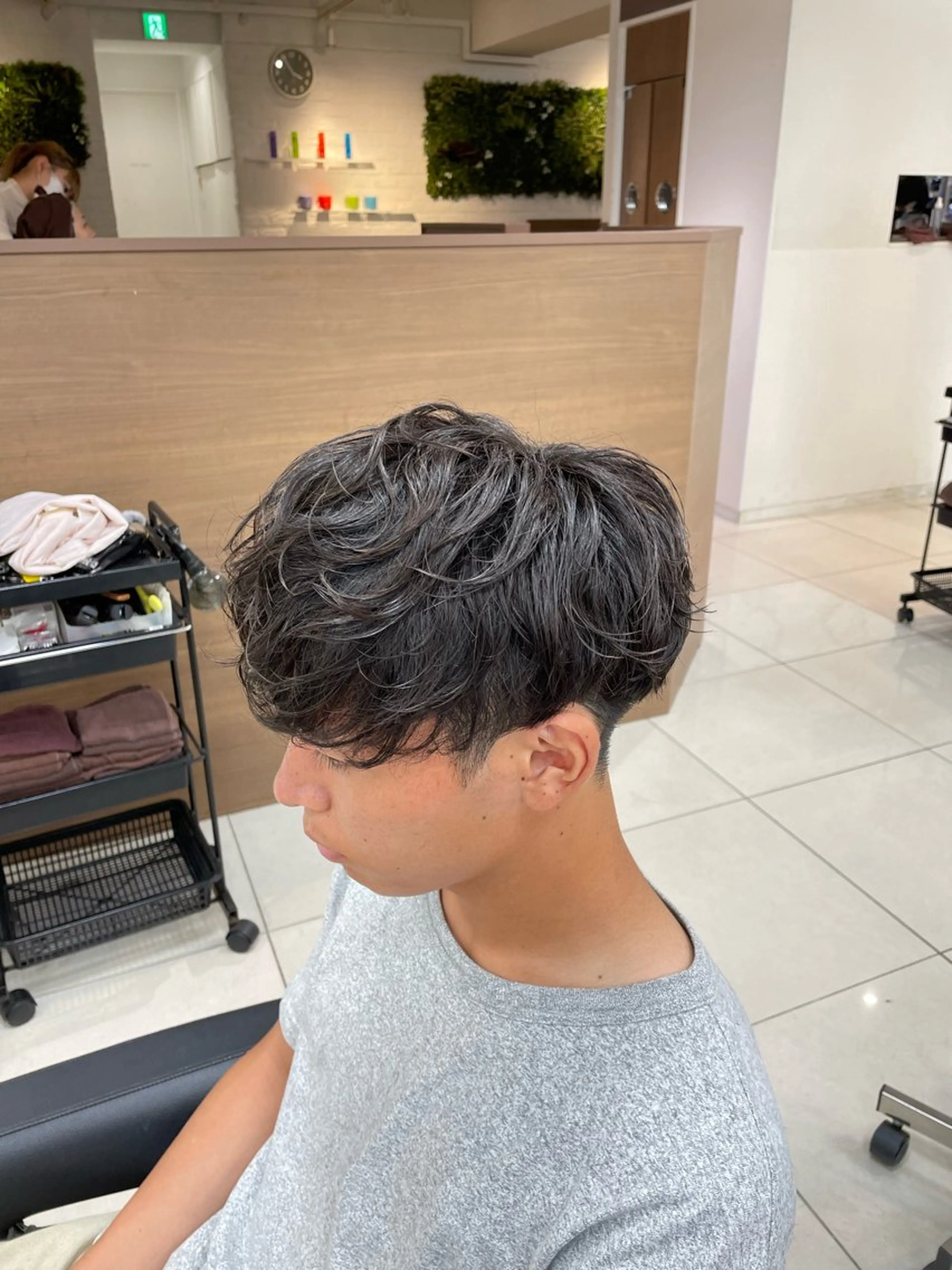 ショート パーマ メンズ メンズパーマ くせ毛 ニュアンスパーマ カット フェザーパーマ職人 🪶ryosukeのヘアスタイル