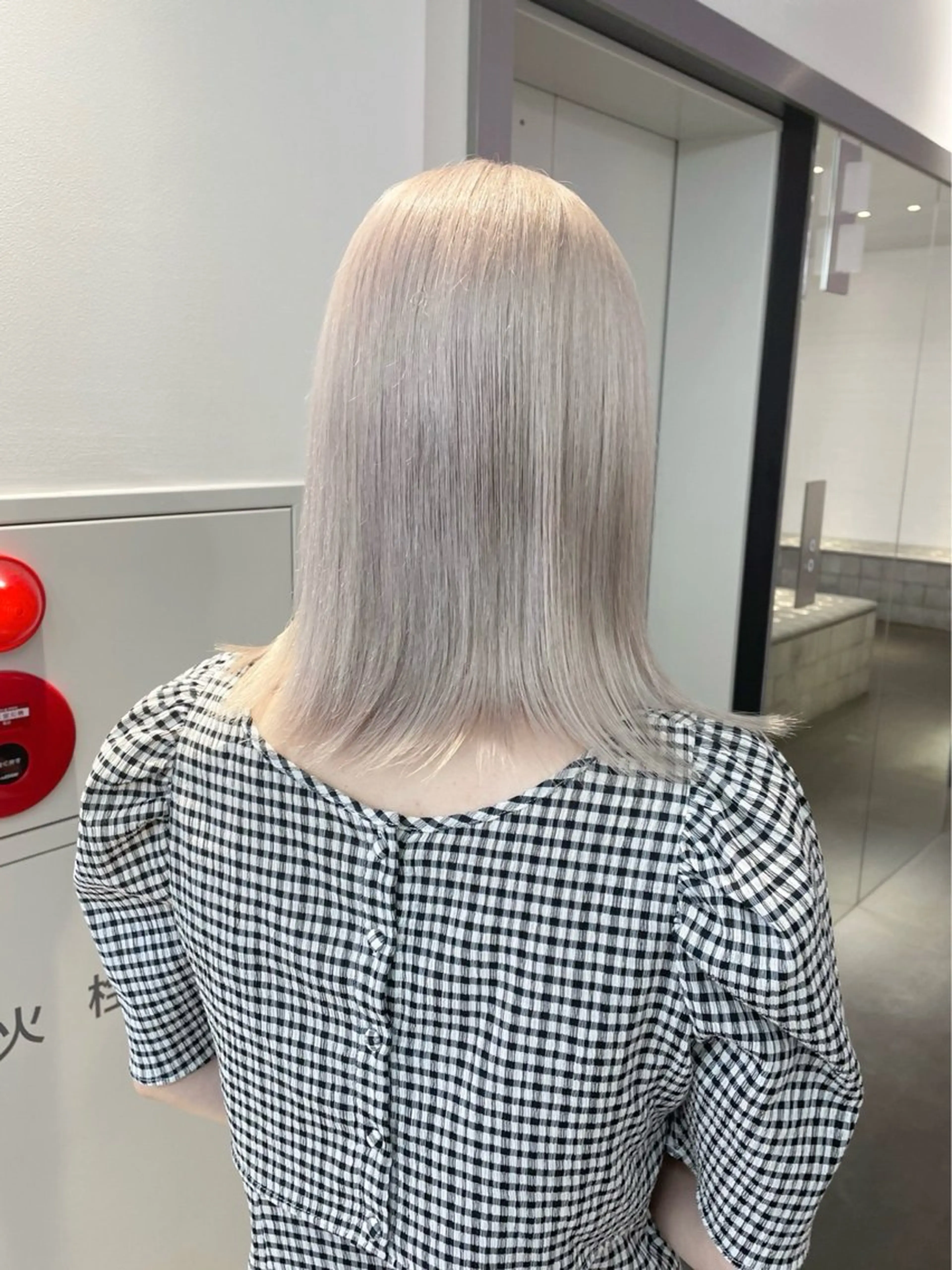 ミディアム カラー 🩵艶ハイトーン ブリーチ🩵ユウゴのヘアスタイル