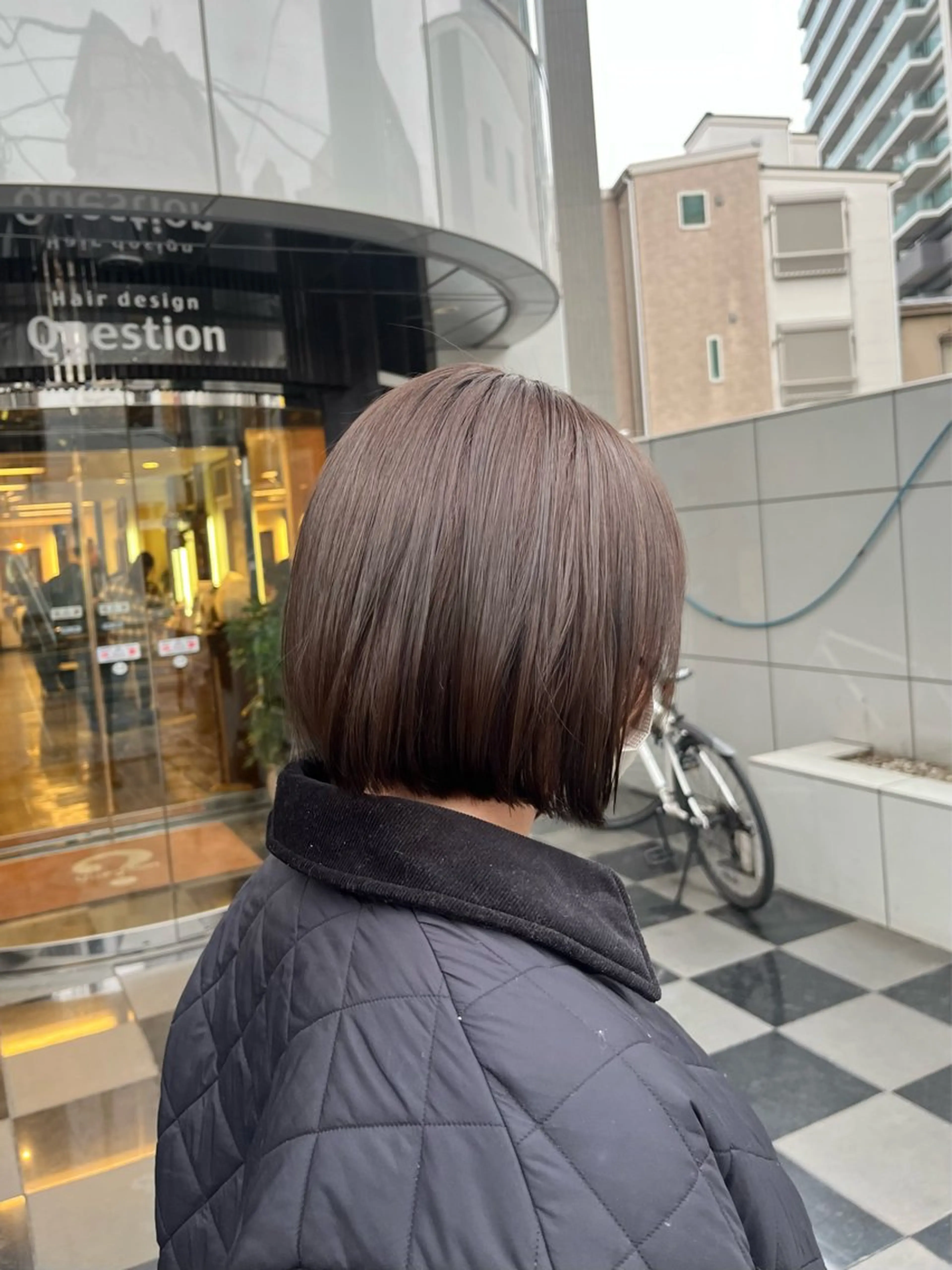 ショート カラー ベージュカラー オリーブベージュ カット ヘアカラー トリートメント 森 ハリス誠一のヘアスタイル