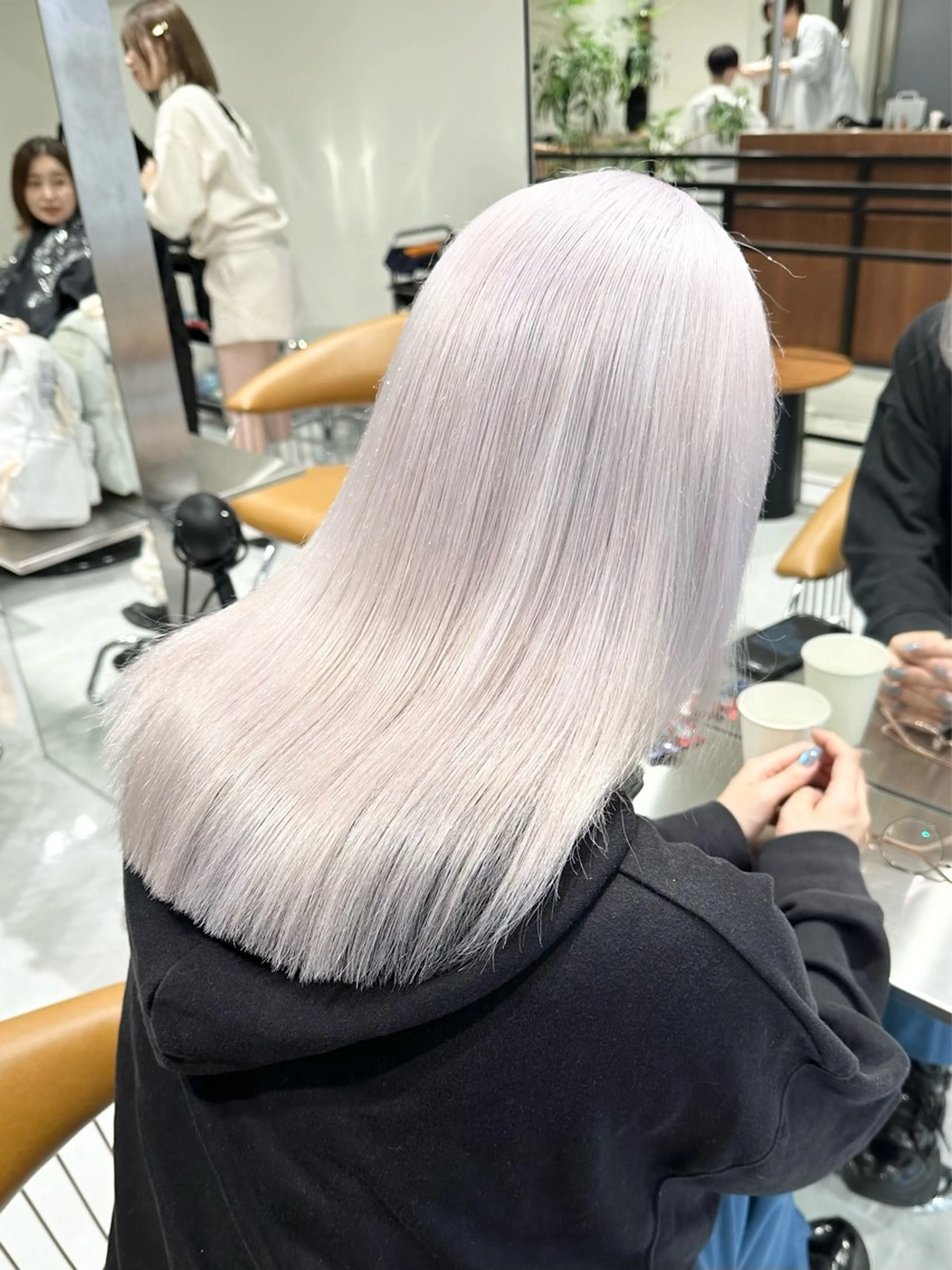 ミディアム カラー バレイヤージュ ハイライトカラー ハイライト レイヤーカット カット ヘアカラー トリートメント 当日予約可能です！ 宜しくお願いします！のヘアスタイル