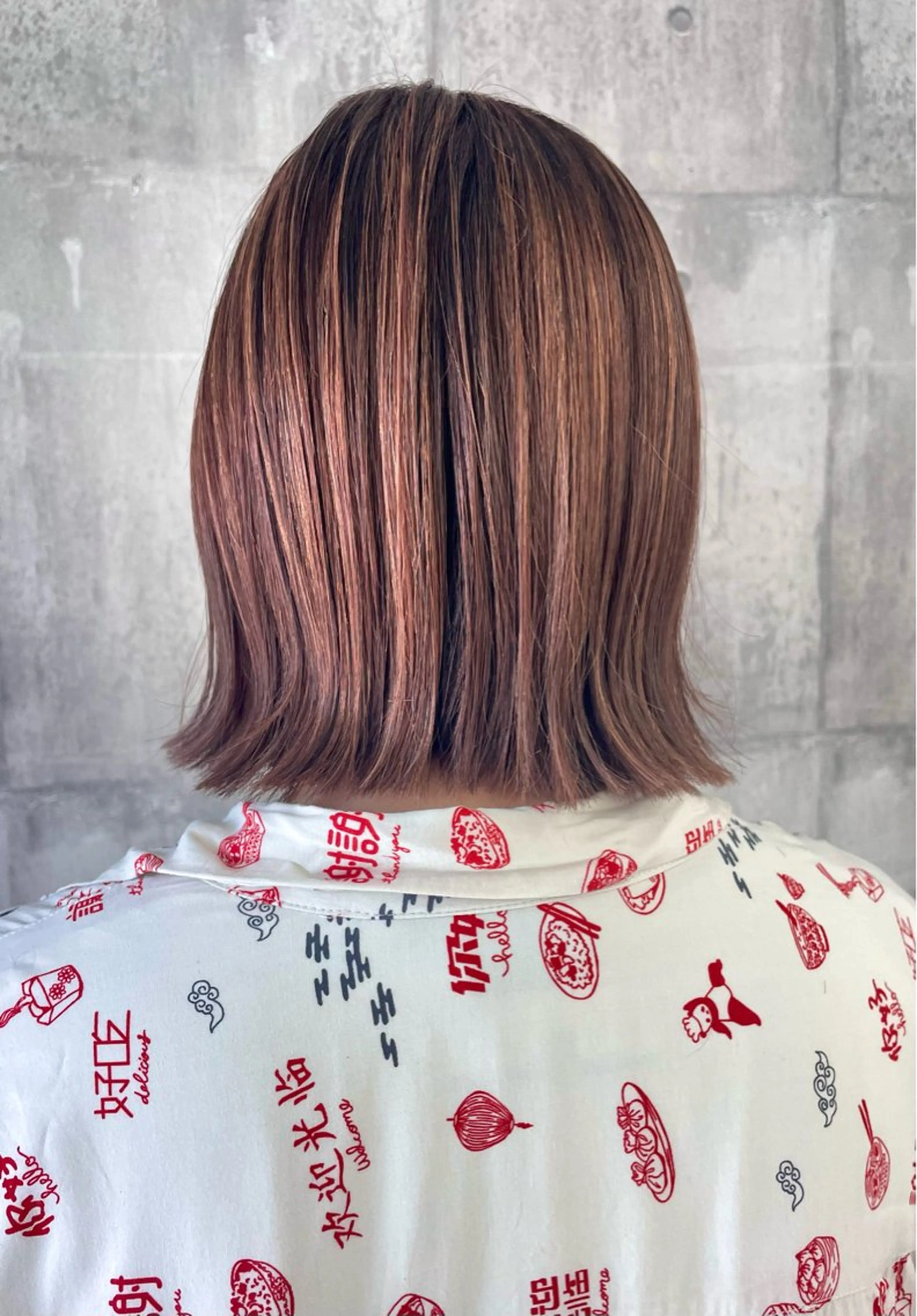 ショート カラー ベージュカラー デザインカラー ハイライトカラー ピンクカラー ピンクベージュ 錦 茉李のヘアスタイル