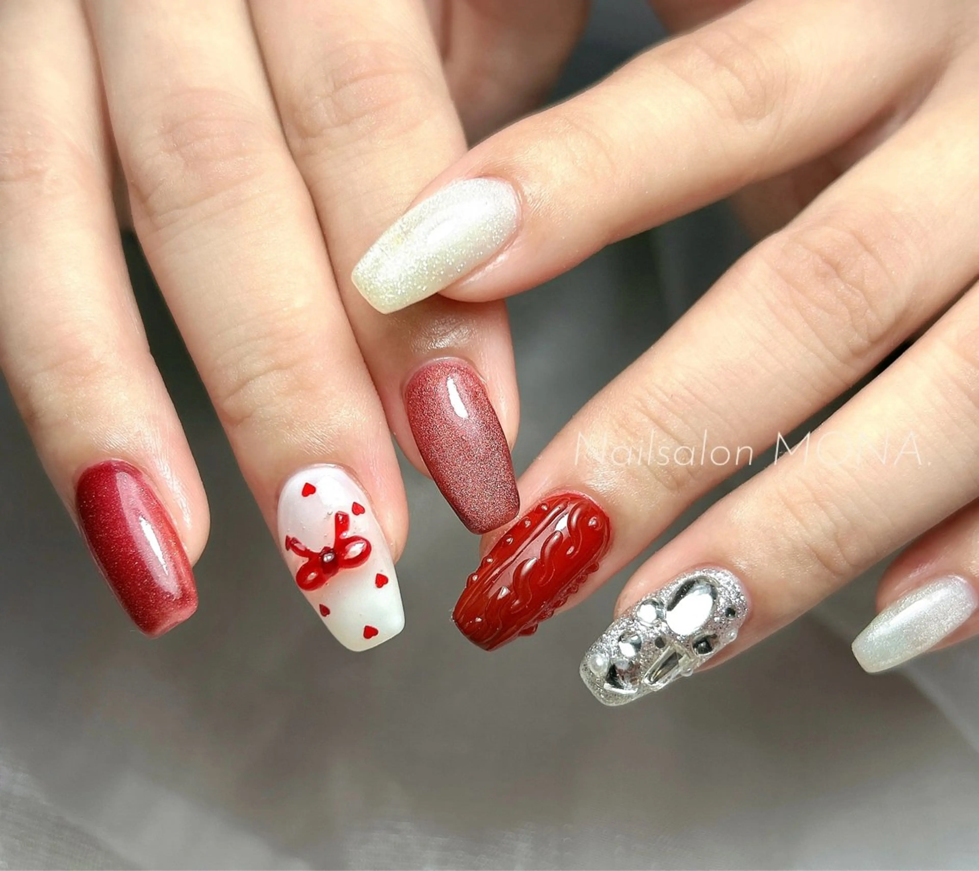 ネイル ドット ハート マグネットネイル リボン ハンドネイル Nailsalon MONA.のネイルデザイン