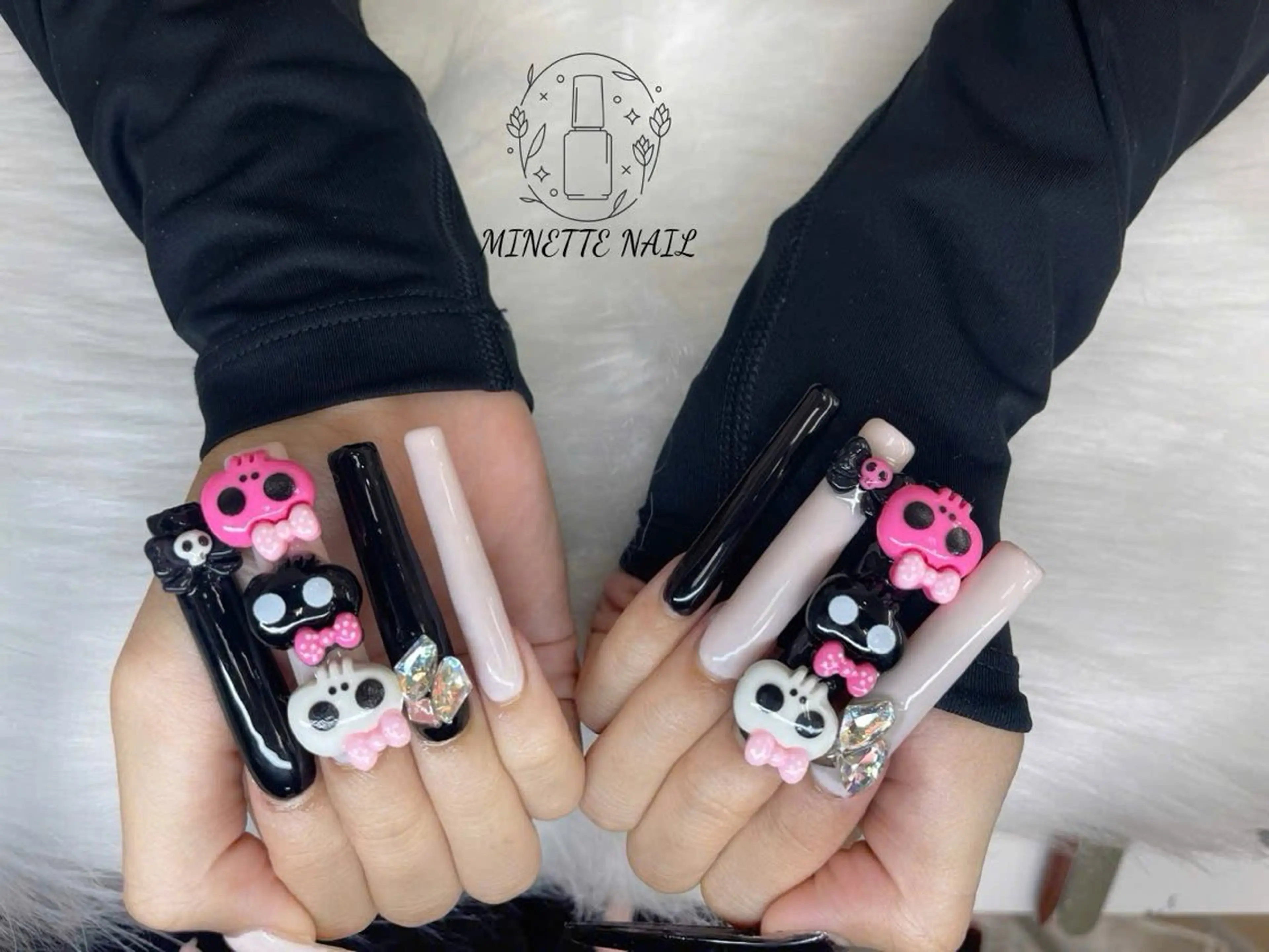 ネイル フレンチネイル ジェルネイル マグネットネイル 持ち込み ニュアンスネイル ハンドネイル Minette Nailのネイルデザイン