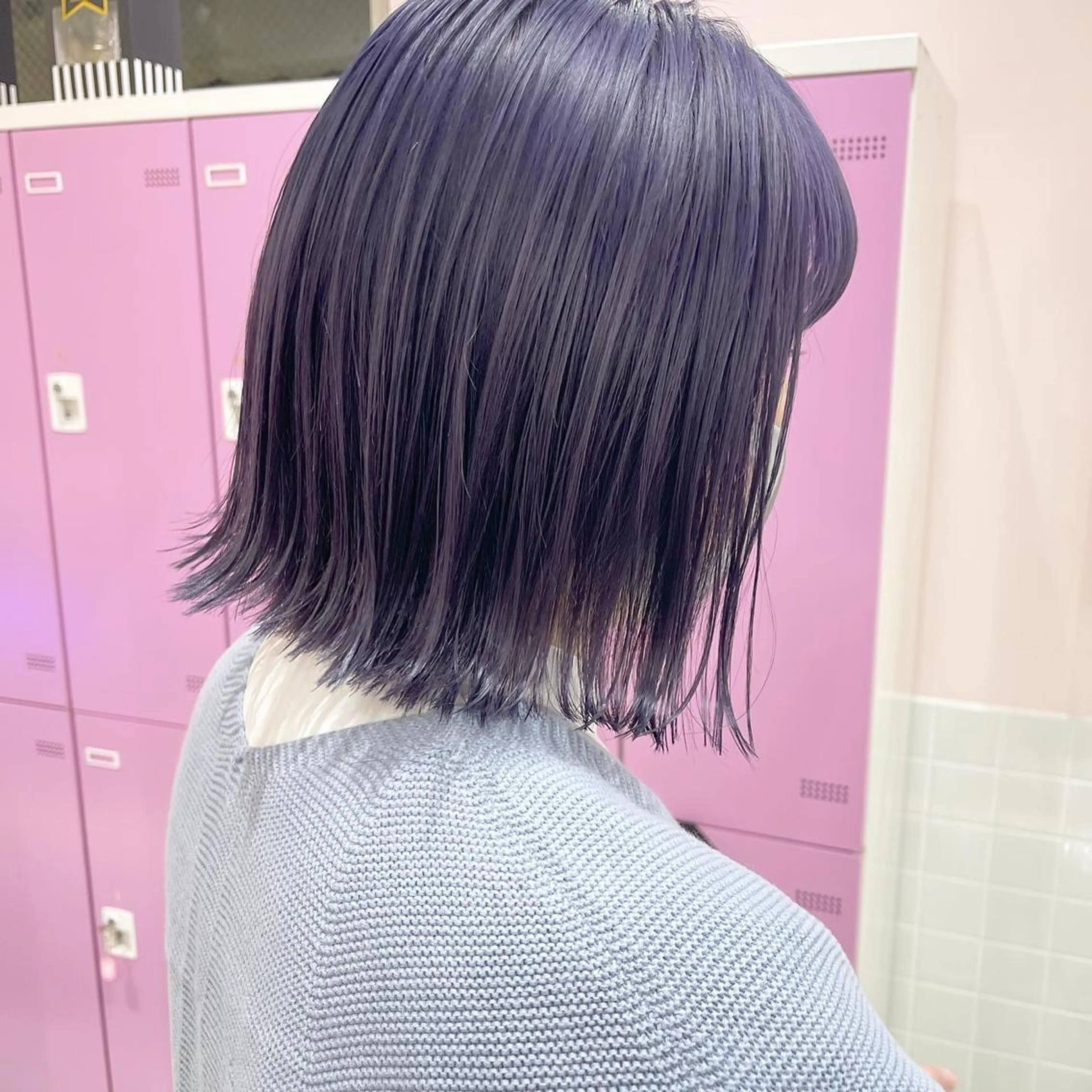 ミディアム カラー 切りっぱなしボブ ラベンダーカラー ボブ カット ヘアカラー トリートメント 🌈game🌈 下北沢店のヘアスタイル
