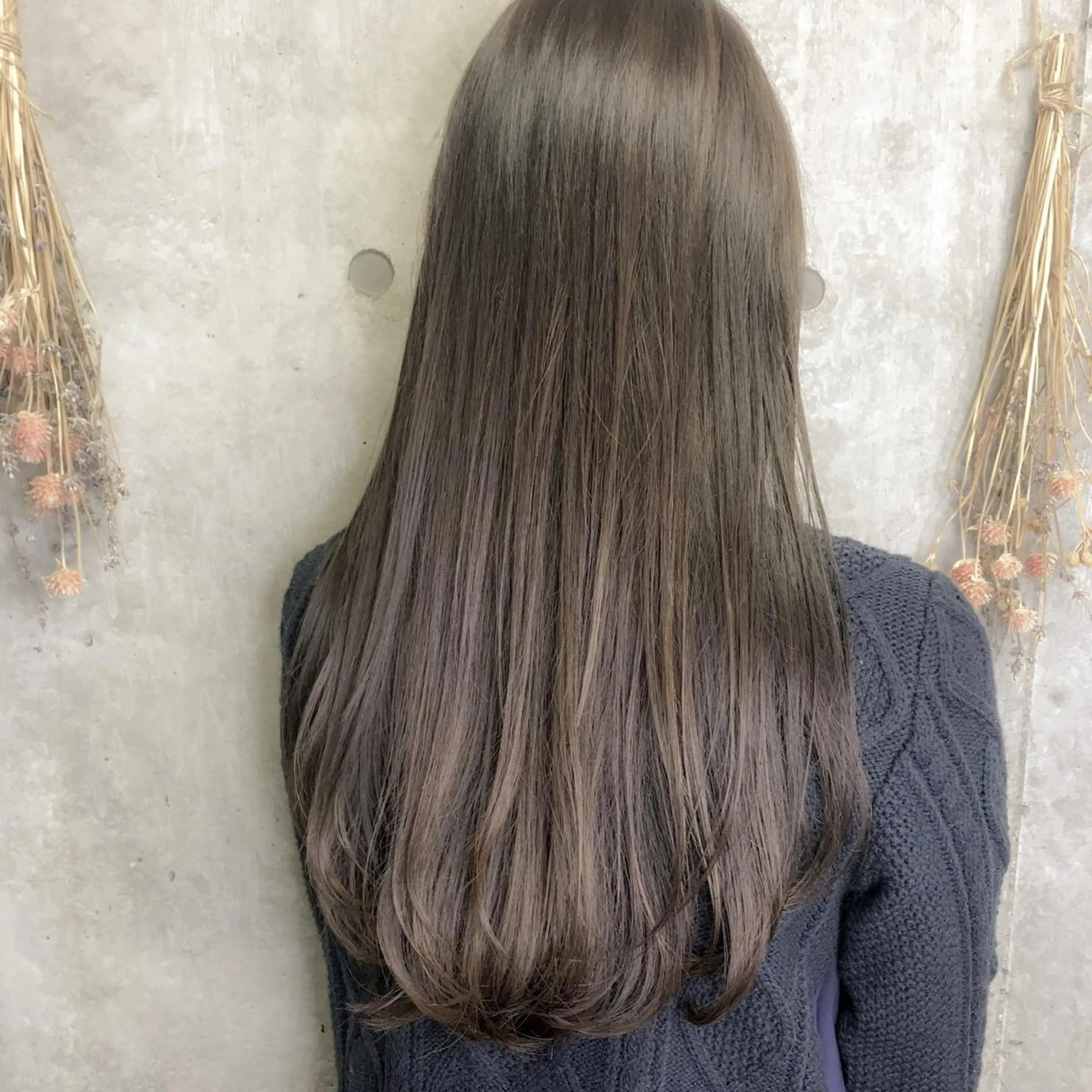 ロング カラー アッシュ イルミナカラー カット ヘアカラー トリートメント clan五反田所属・髪質改善、縮毛矯正 店長浅野太郎のヘアスタイル