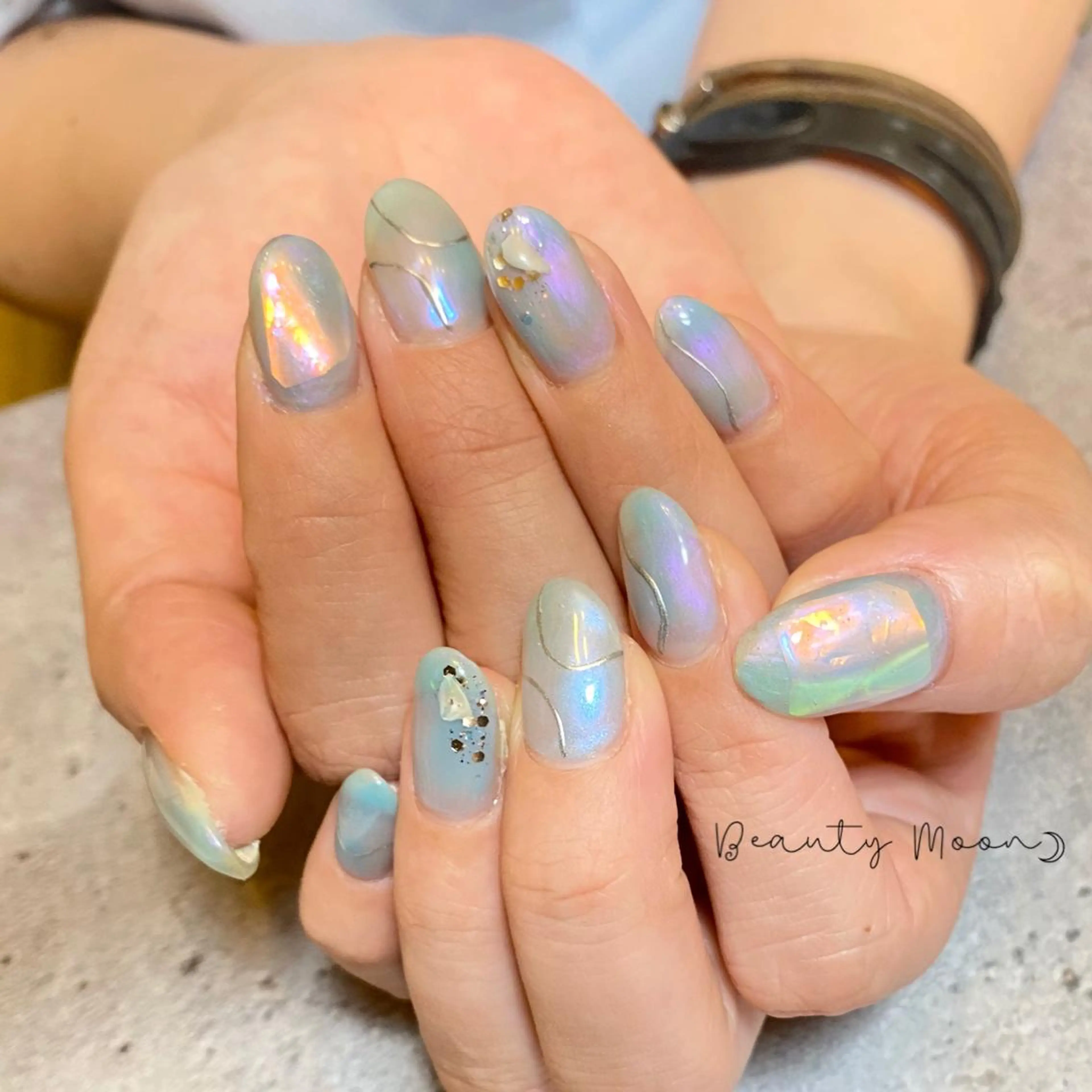 ネイル アートネイル ハート ミラーネイル ハンドネイル beauty ☪︎moonのネイルデザイン