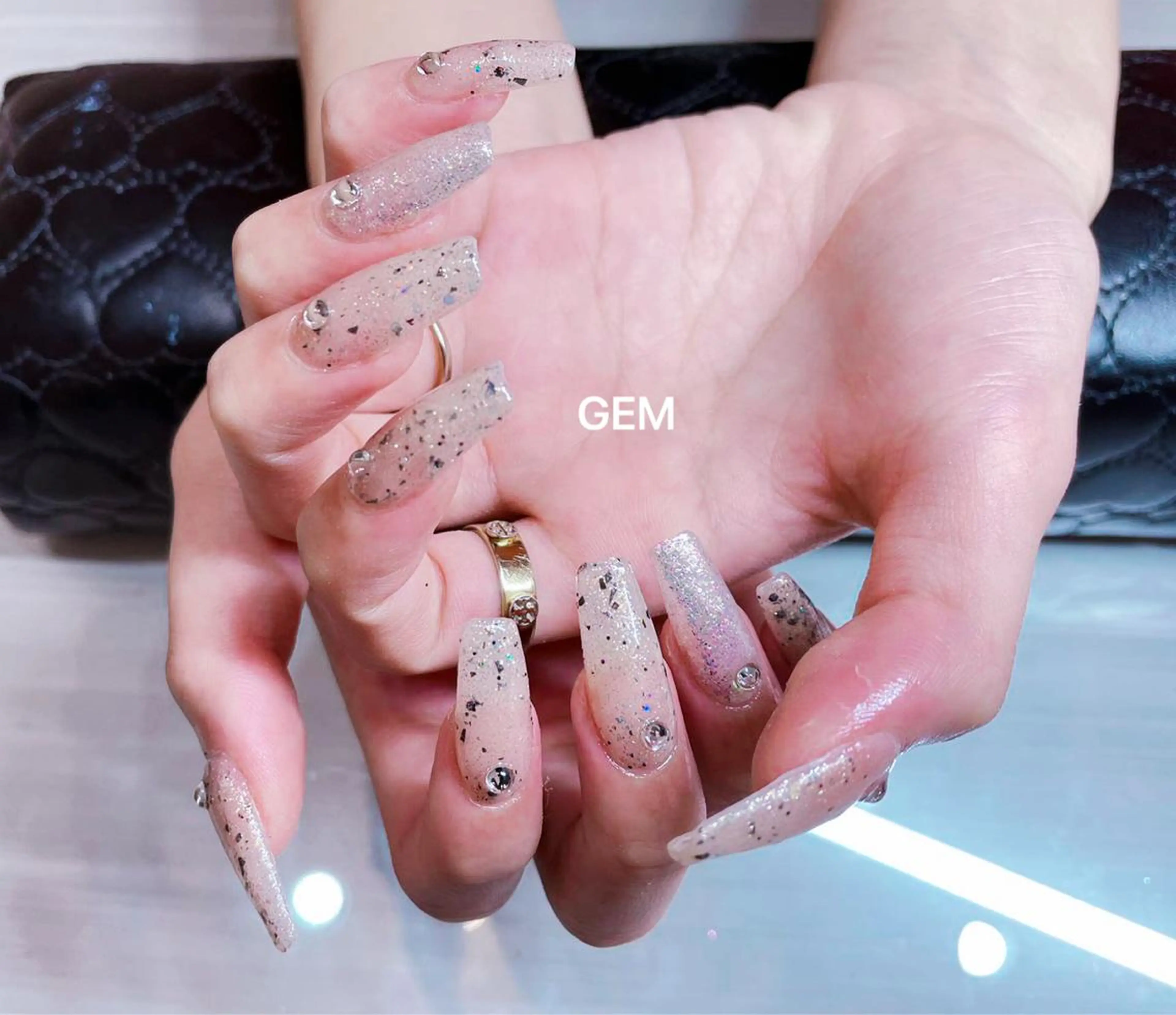 ネイル 長さ出し スカルプネイル ハンドネイル GEM  the beautyのマツエク・マツパデザイン