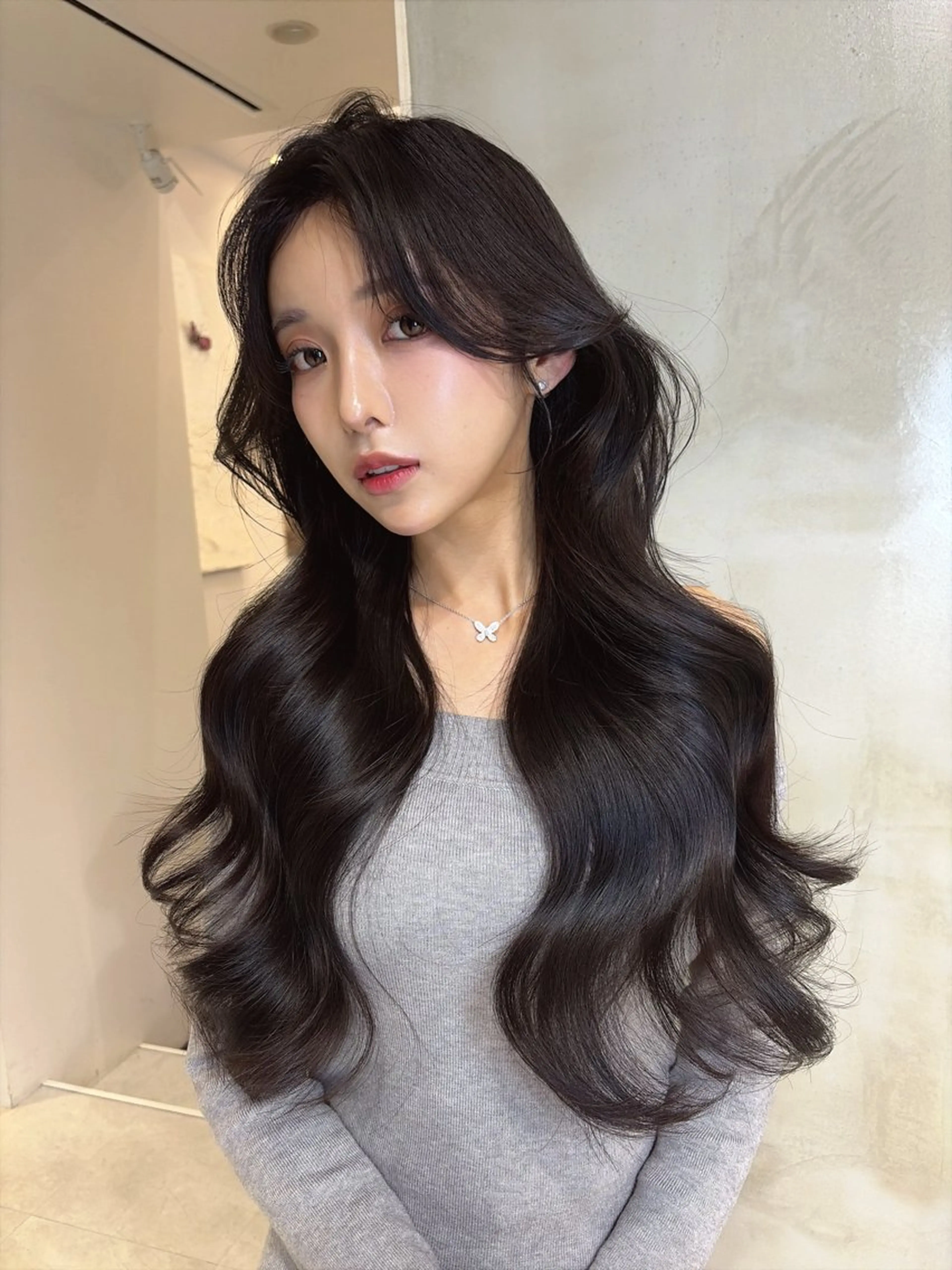 ロング カット ヘアカラー トリートメント 海野翔吾🇨🇳 ワンホンレイヤーのヘアスタイル