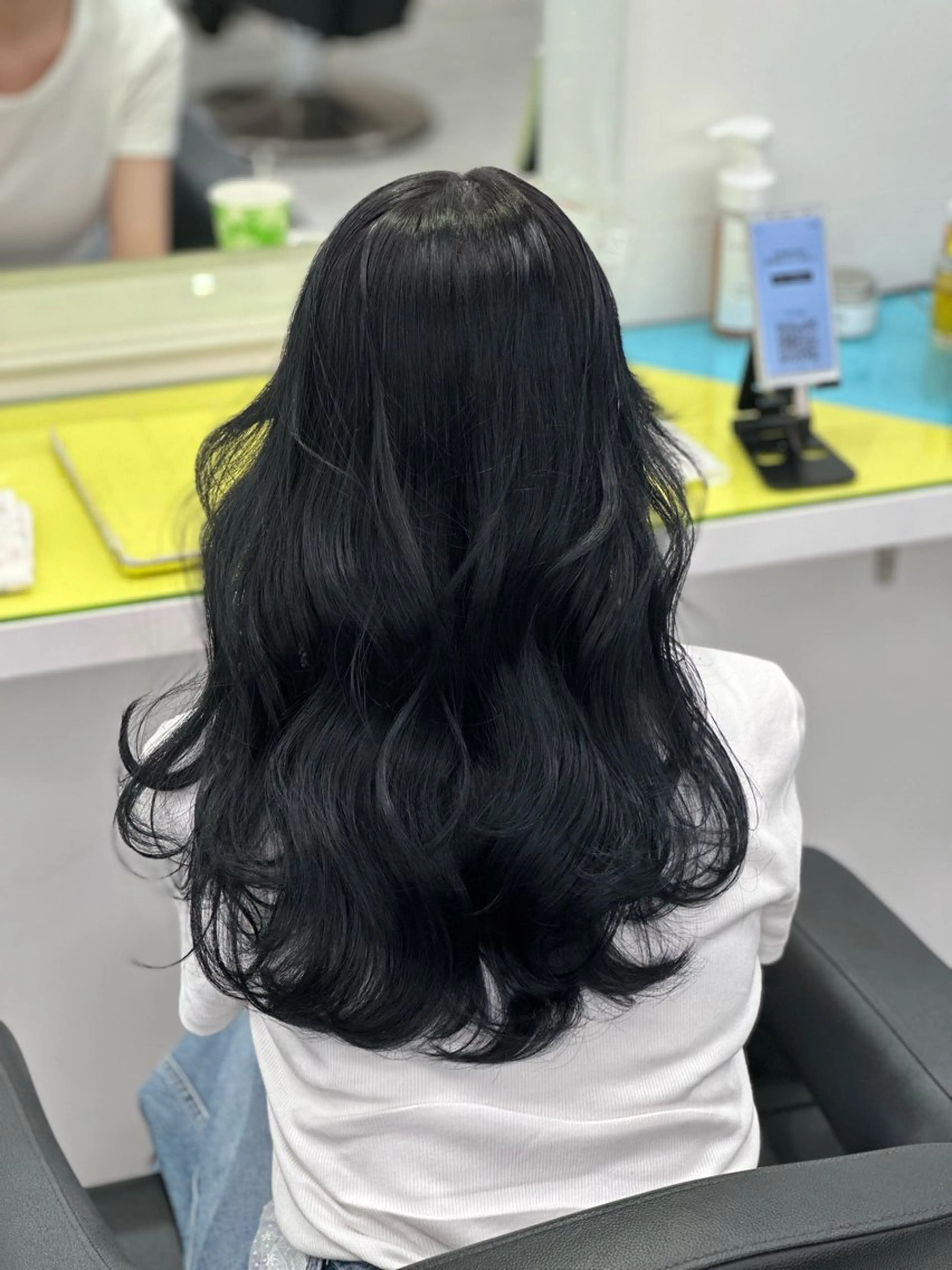 ロング カラー ヘアアレンジ 🌈艶カラー/ 韓国風レイヤーカットのヘアスタイル