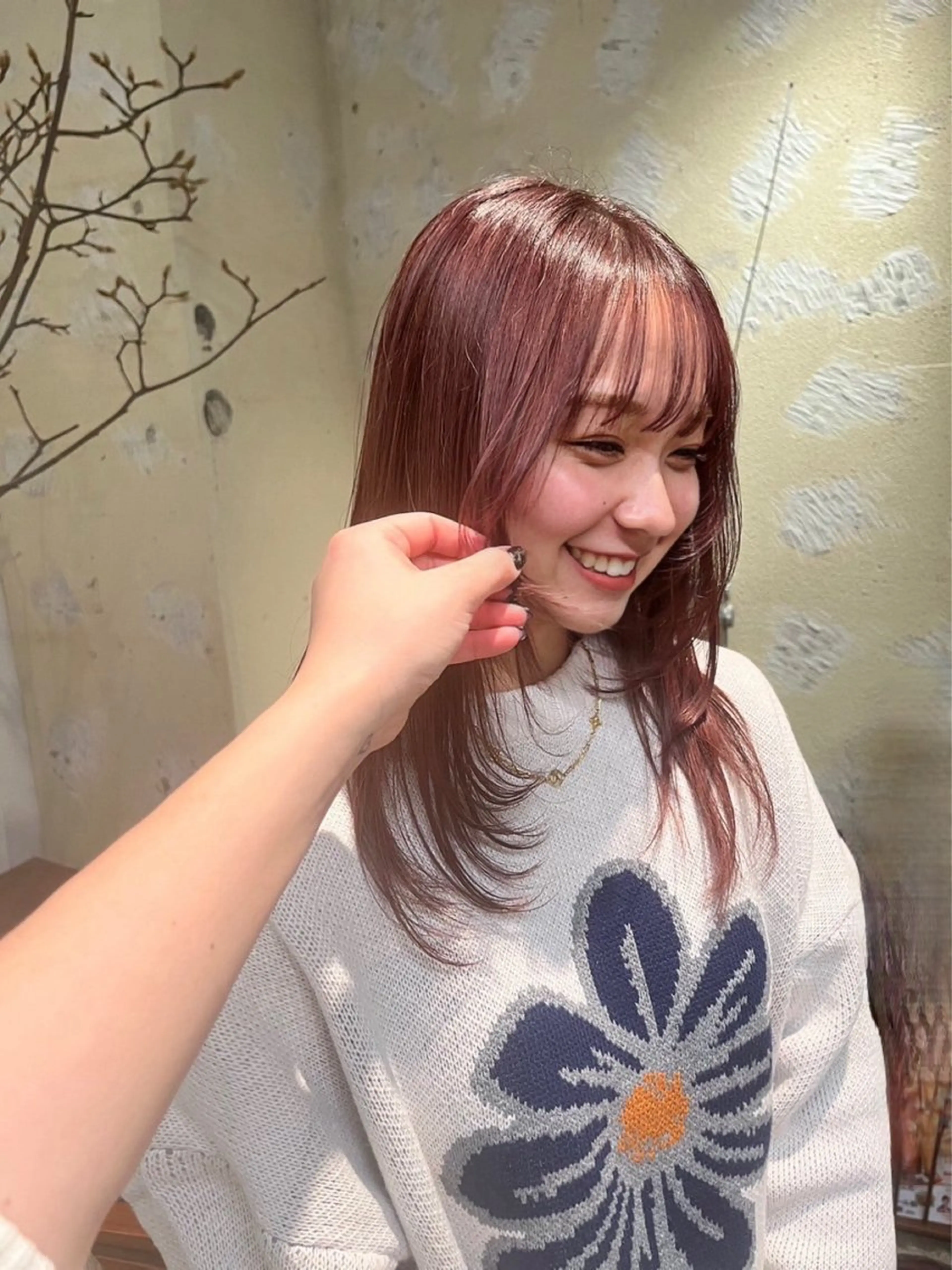 ミディアム カラー 渡邊 彩乃のヘアスタイル
