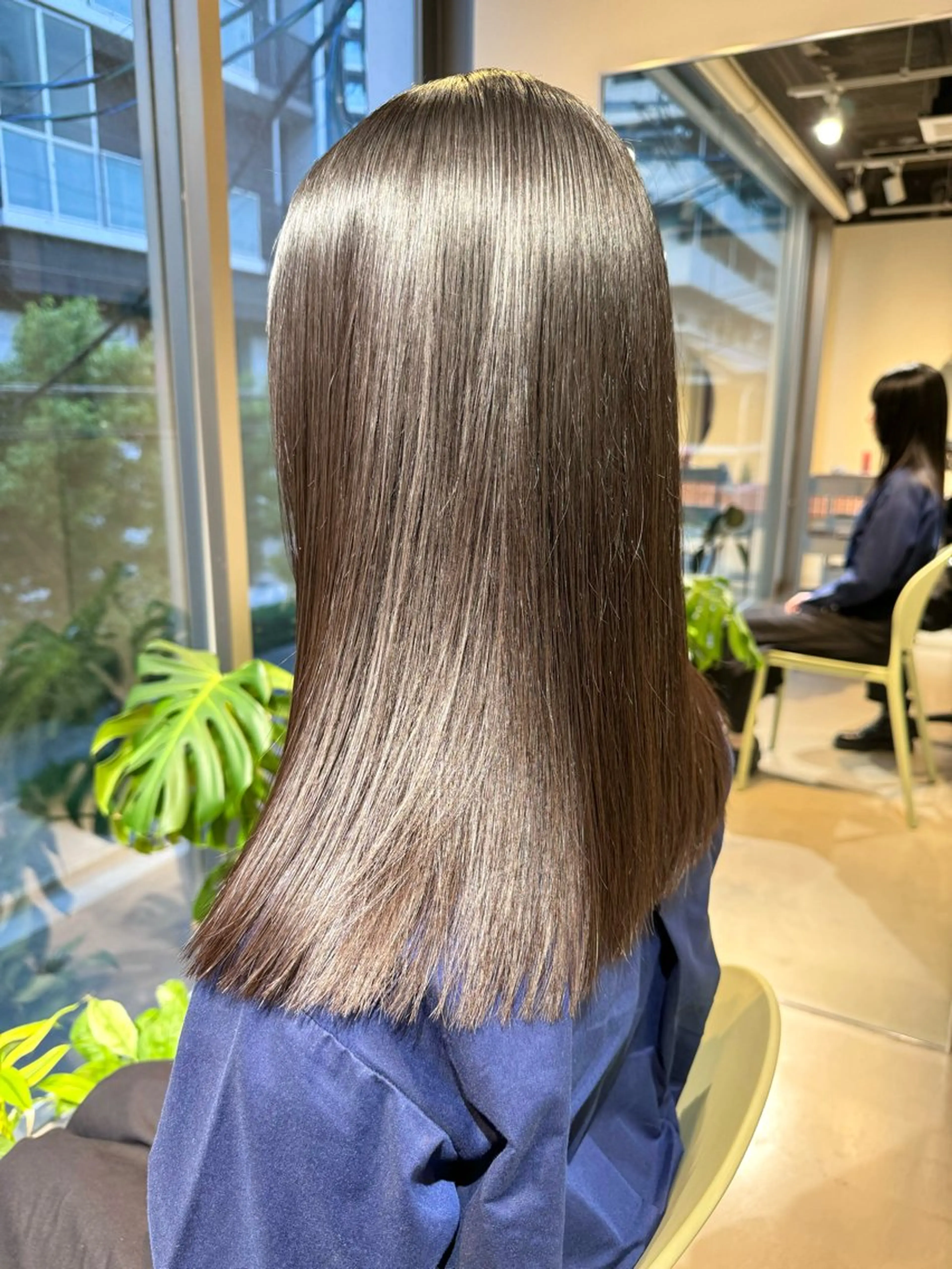 セミロング アッシュ ボブ 髪質改善 レイヤーカット 縮毛矯正 eto所属・髪質改善スペシャリス ト長尾勇弥/梅田中津のヘアスタイル