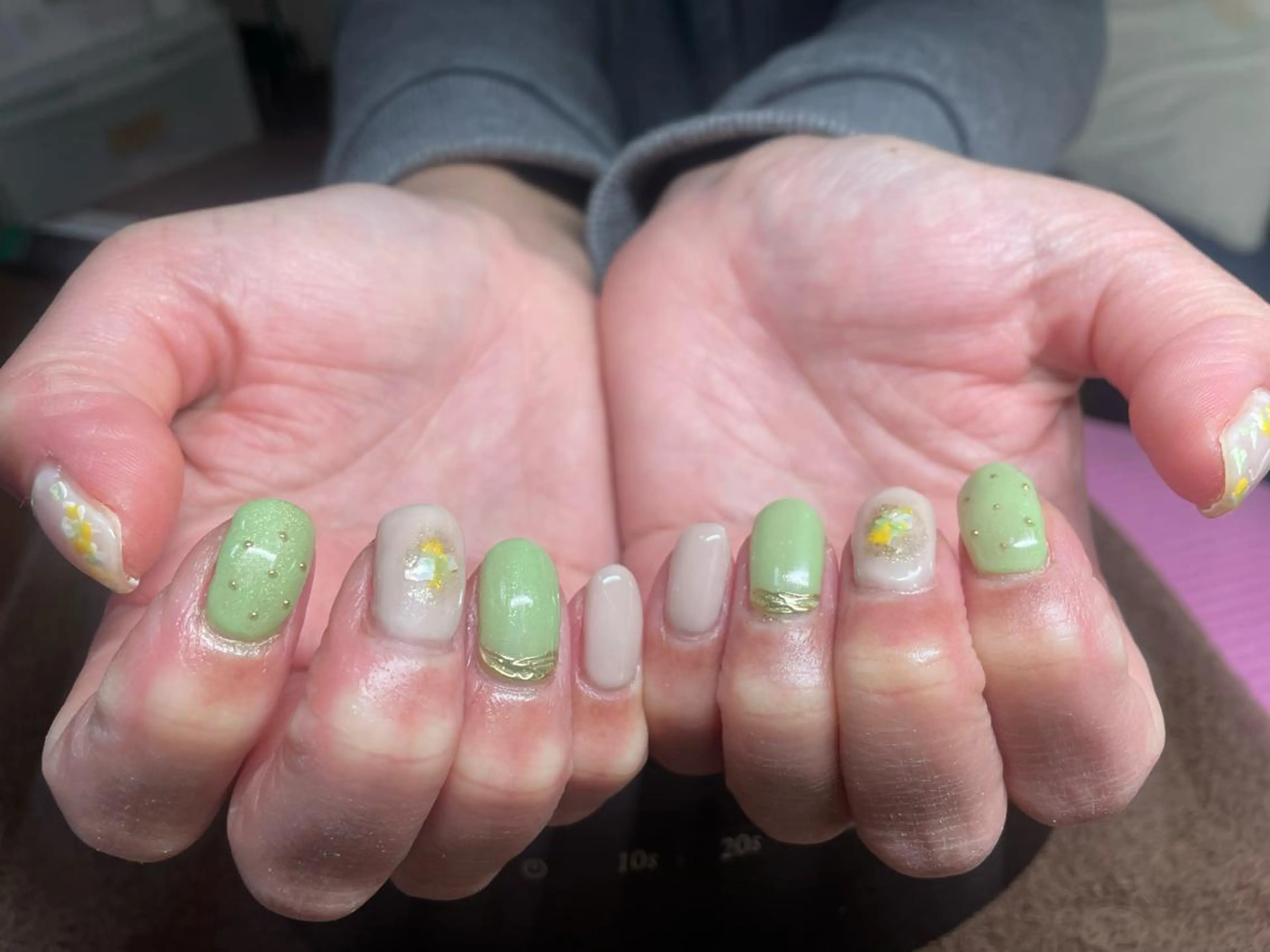 ミディアム ネイル M. KOTOMIのネイルデザイン