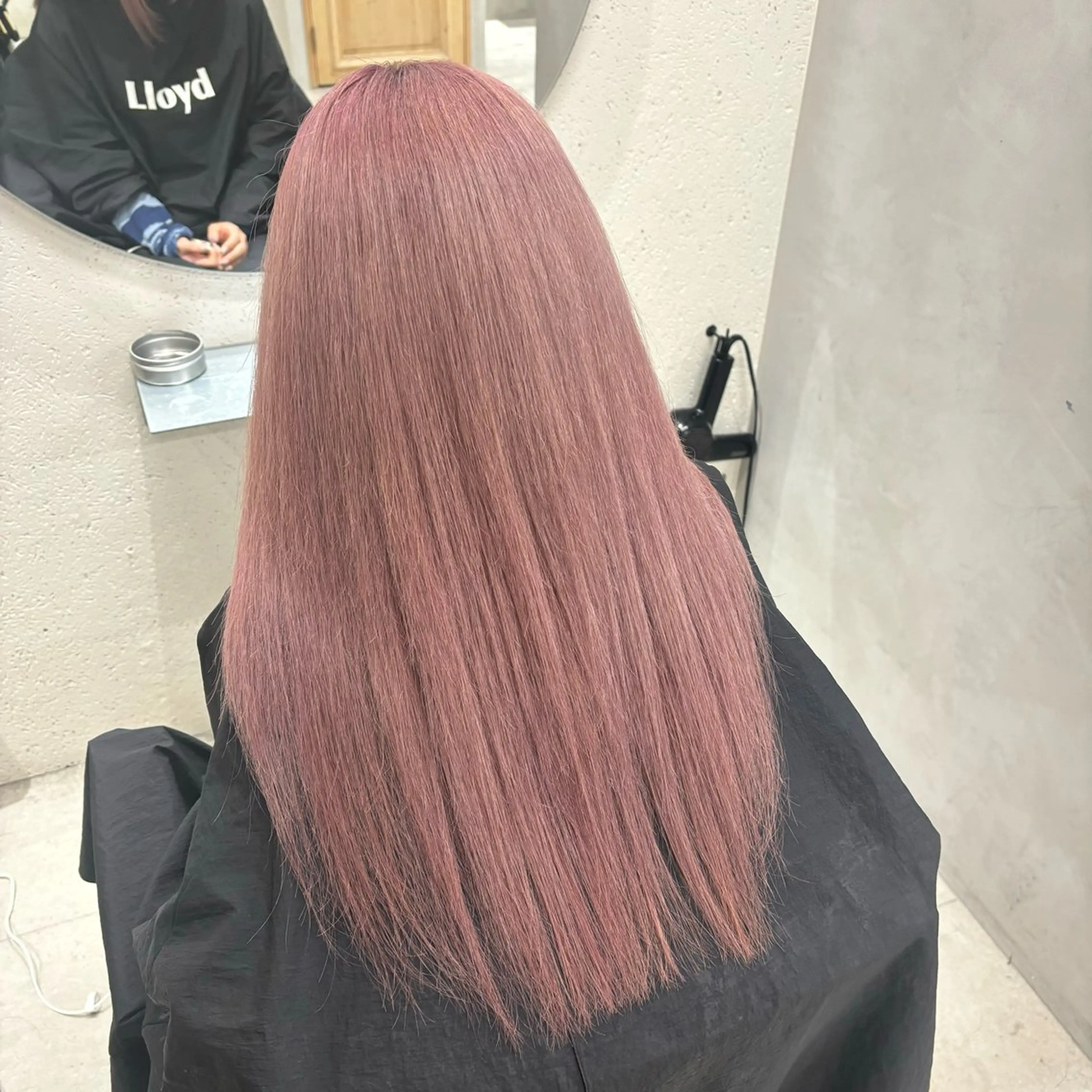 ロング カラー ベージュカラー ピンクカラー ピンクベージュ ヘアカラー トリートメント ヘッドスパ ヘアセット オカベ ショウマのヘアスタイル