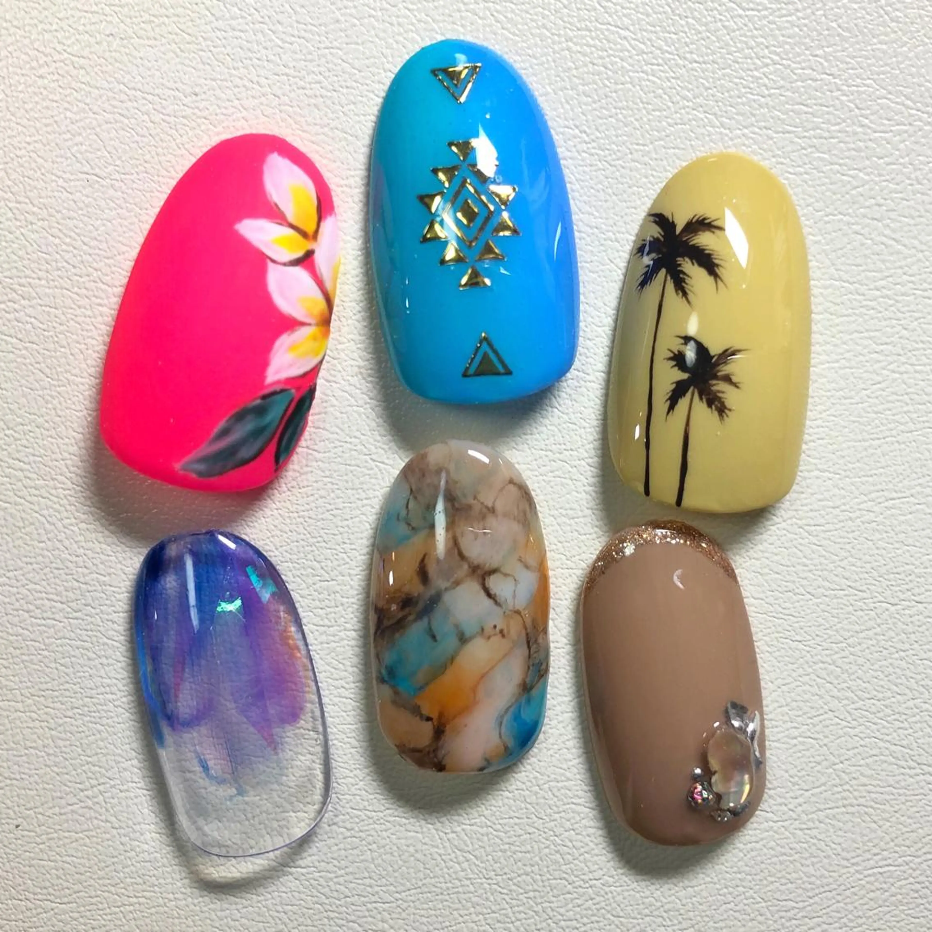 ネイル SAN PERSONAL BEAUTY所属・SAN Natsumiのネイルデザイン