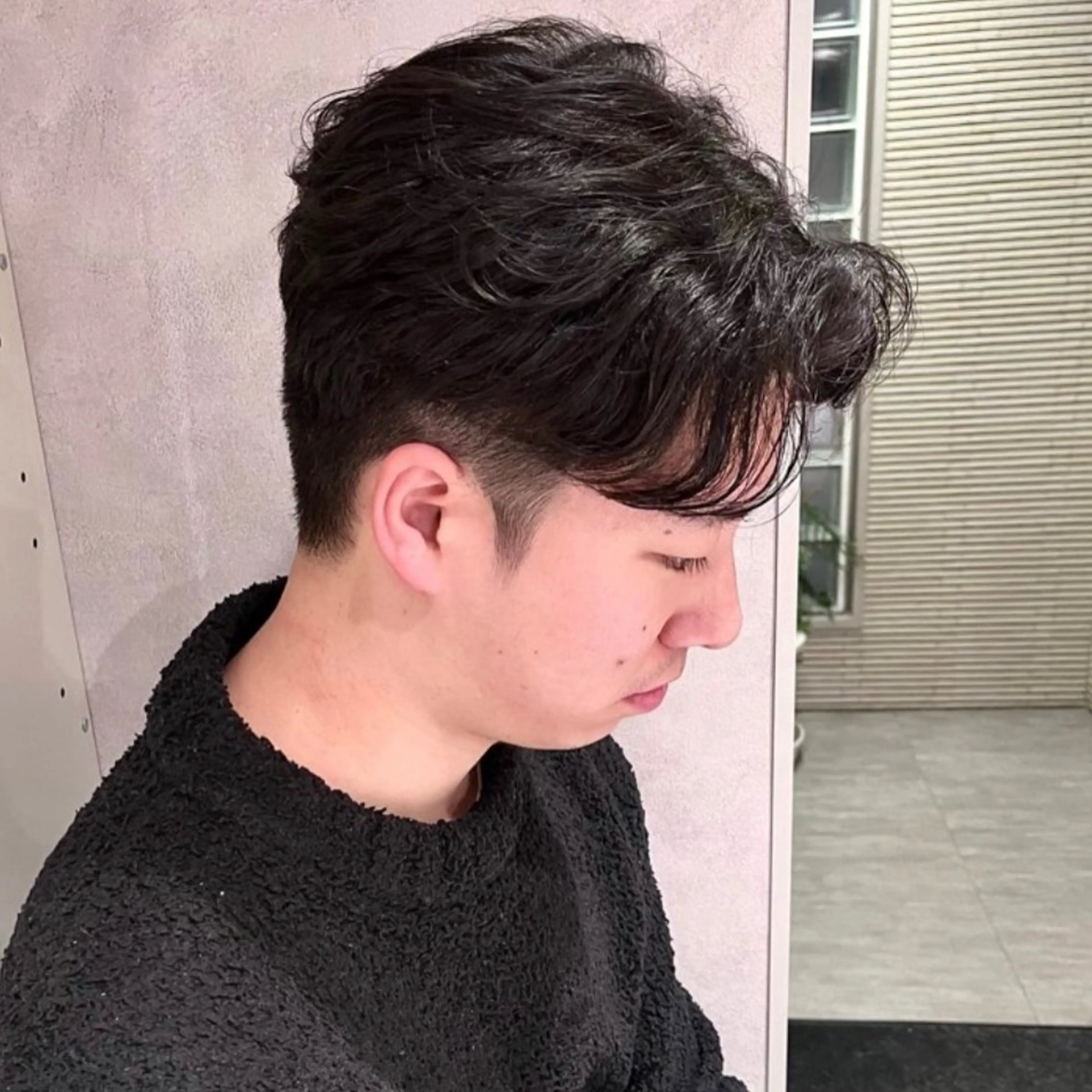 ショート メンズ カット メンズセンターパート /フェザーパーマのヘアスタイル
