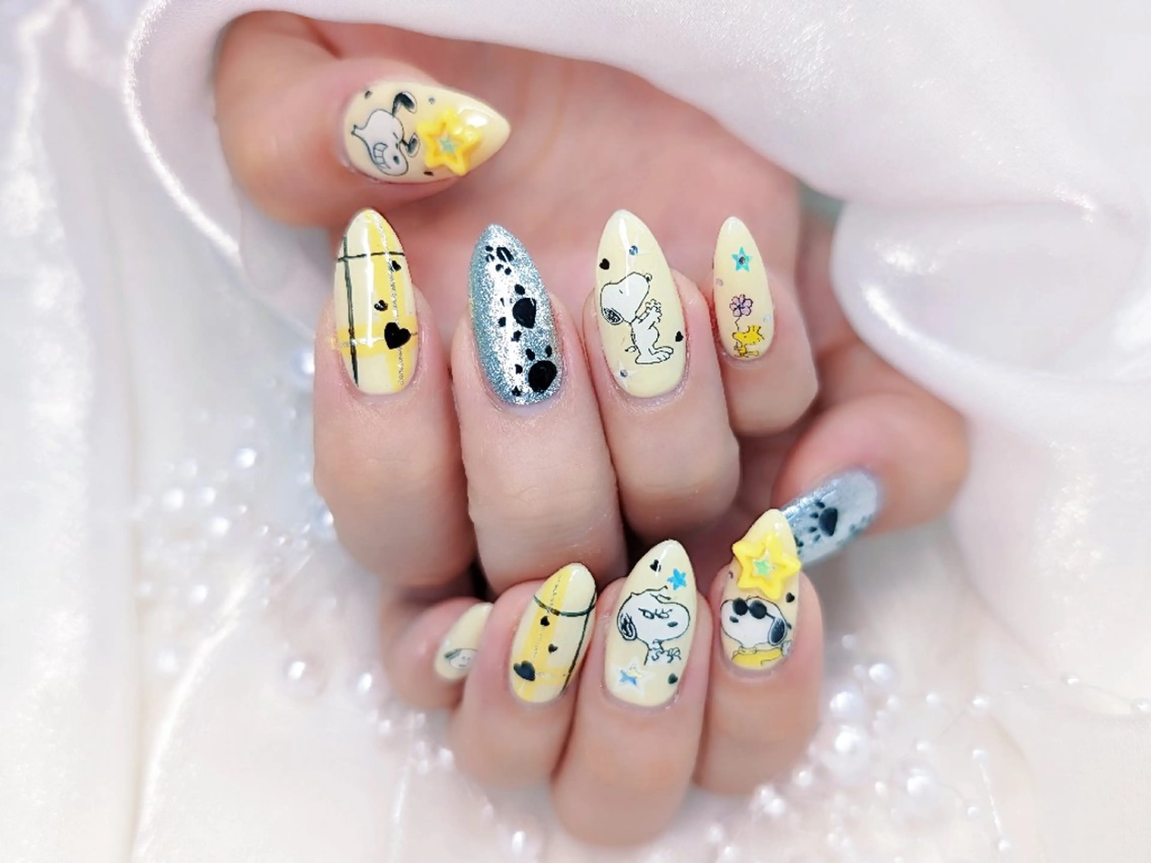 ネイル フラッシュネイル フレンチネイル キラキラネイル ラメ(グリッター) マグネットネイル Chouette Nailのネイルデザイン