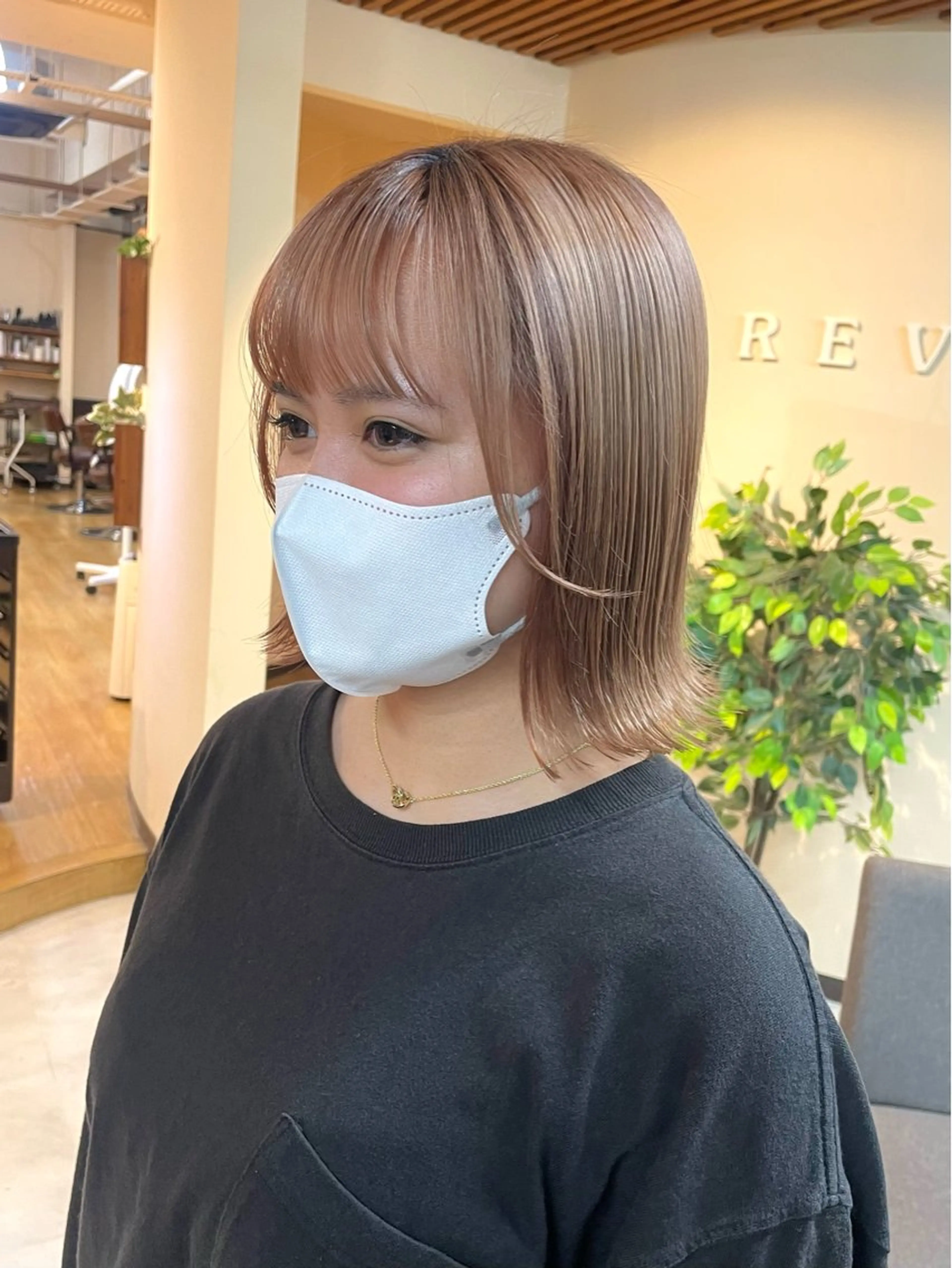 ショート ボブ 外ハネヘア 宮本 いぶきのヘアスタイル