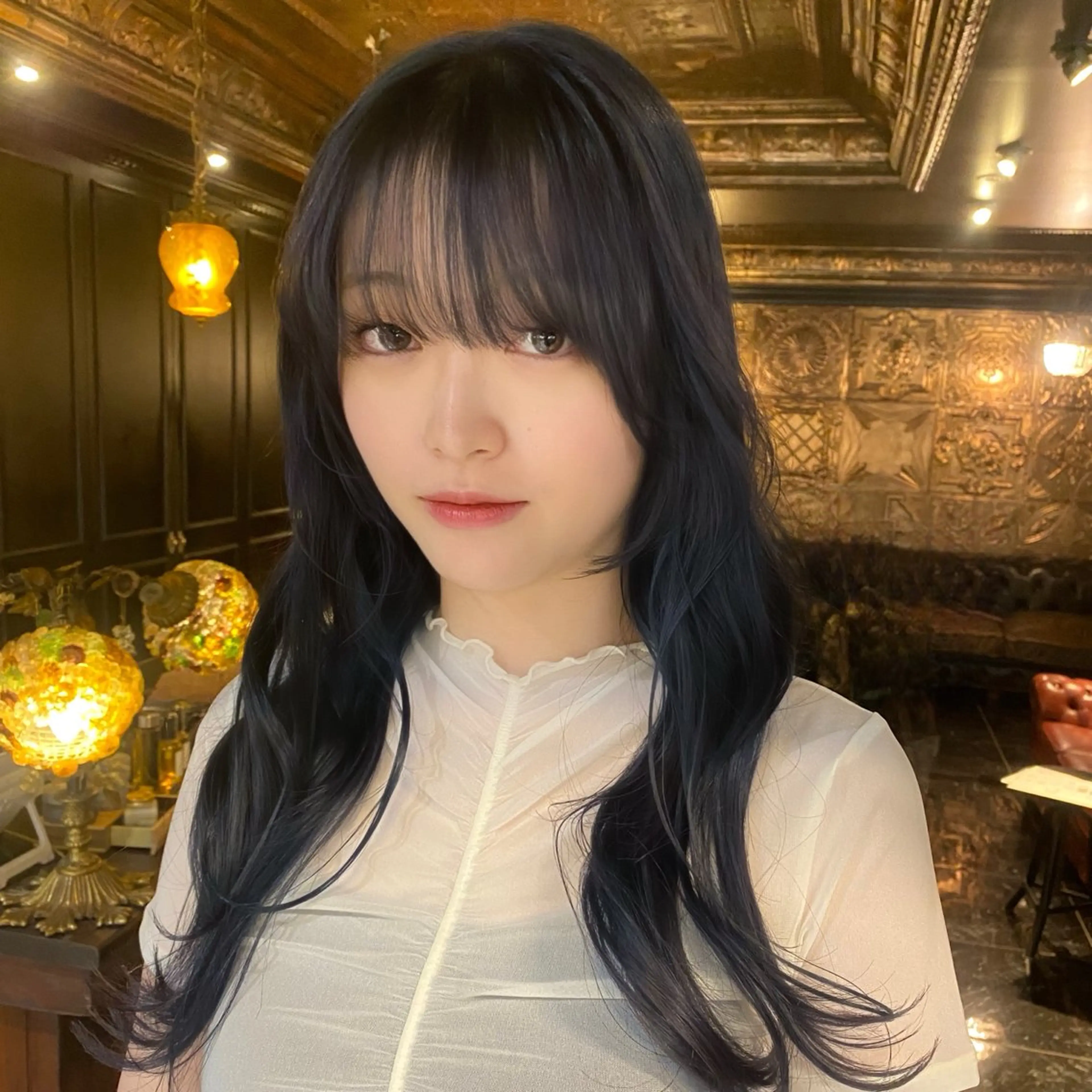 セミロング カラー 黒髪 ブルーカラー ブルーブラック 髪質改善 トリートメント カット ヘアカラー トリートメント ブリーチなしダブル カラー🧸🐺陽介のヘアスタイル