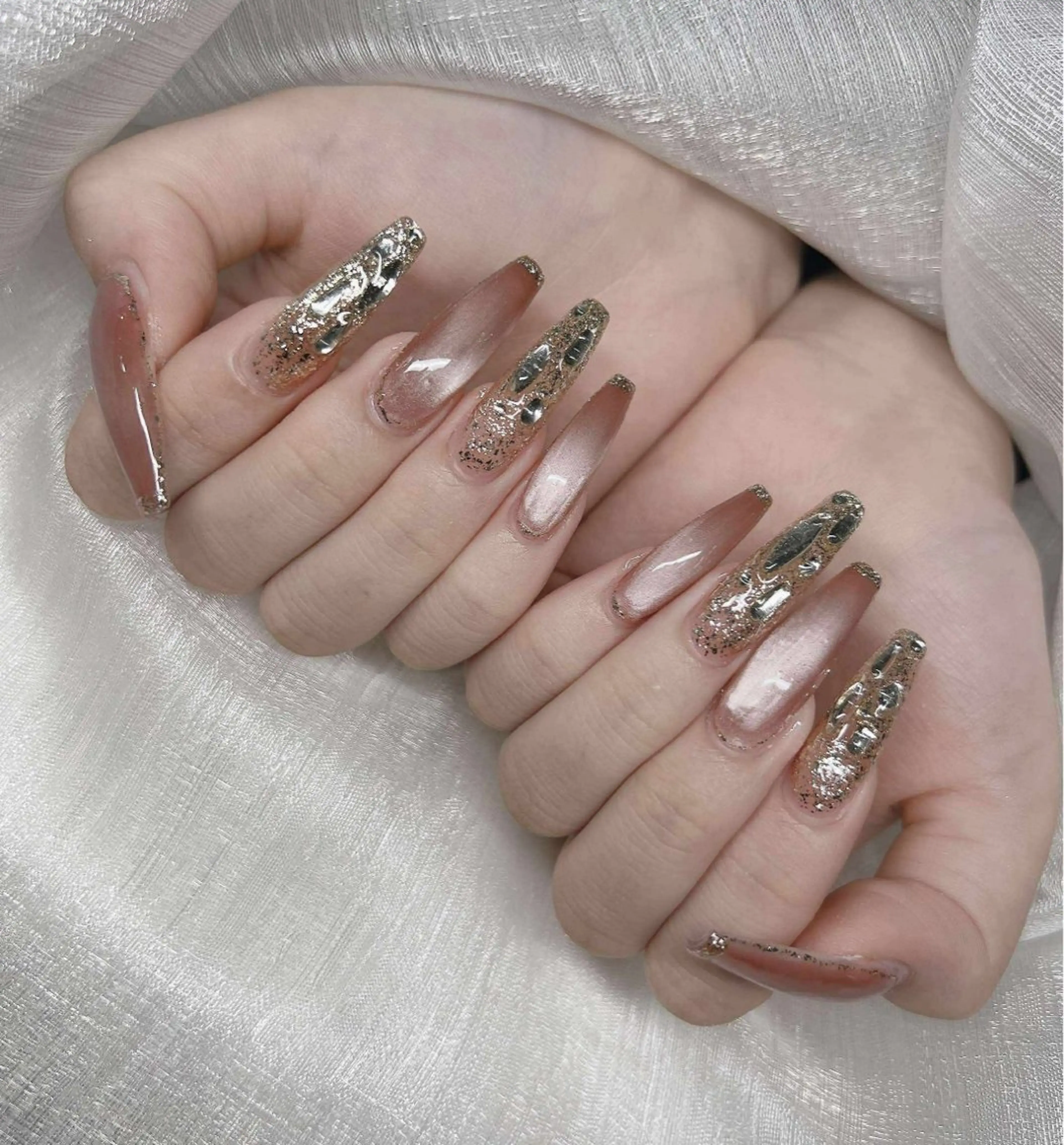 ネイル 長さ出し グラデーション 卒業式 キラキラネイル マグネットネイル ハンドネイル Lee Nailsのネイルデザイン