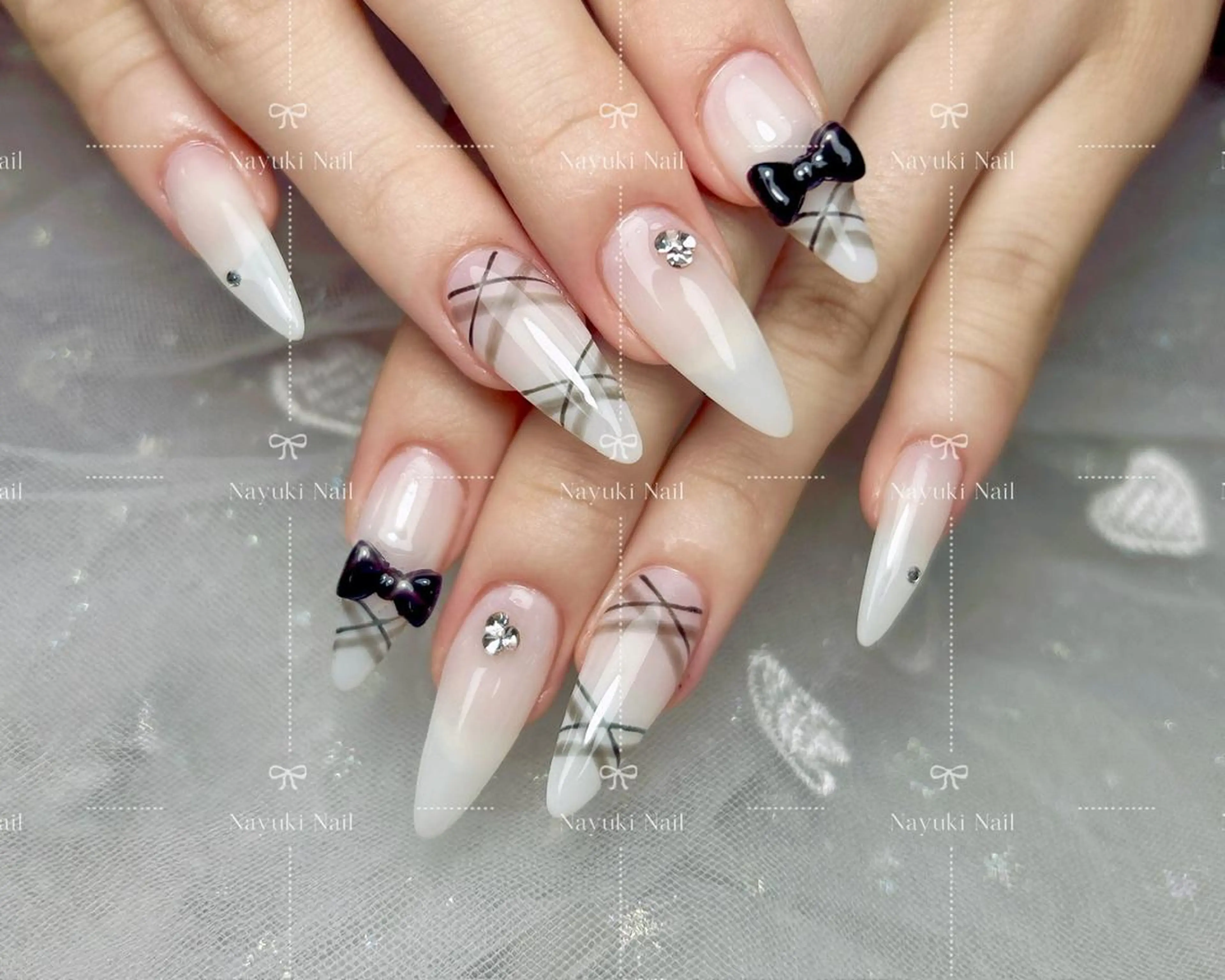 ネイル 🦋 Queenieのネイルデザイン