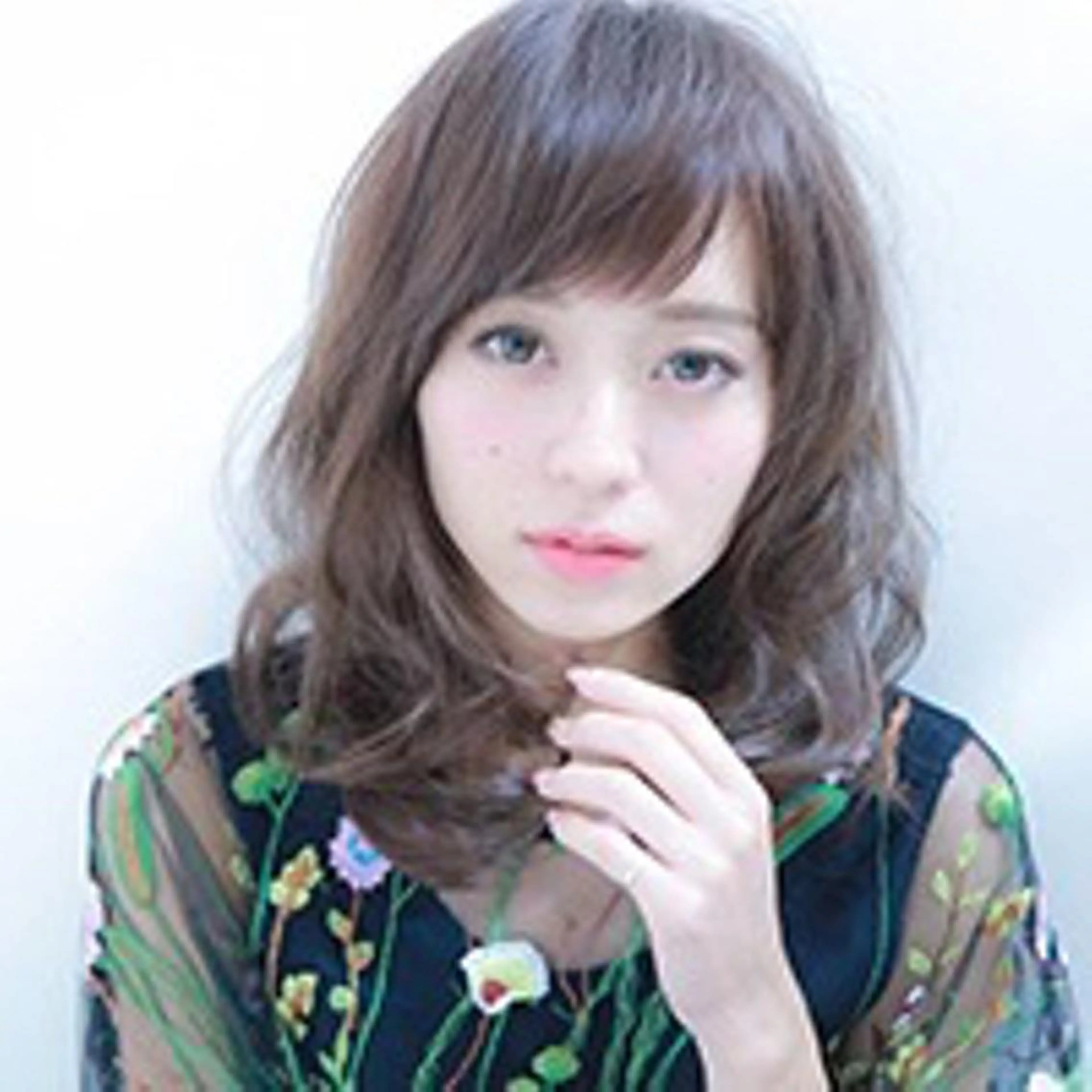 セミロング カラー イルミナカラー カット ヘアカラー ハイライト/髪質改善 ✂️十河祐輝のヘアスタイル