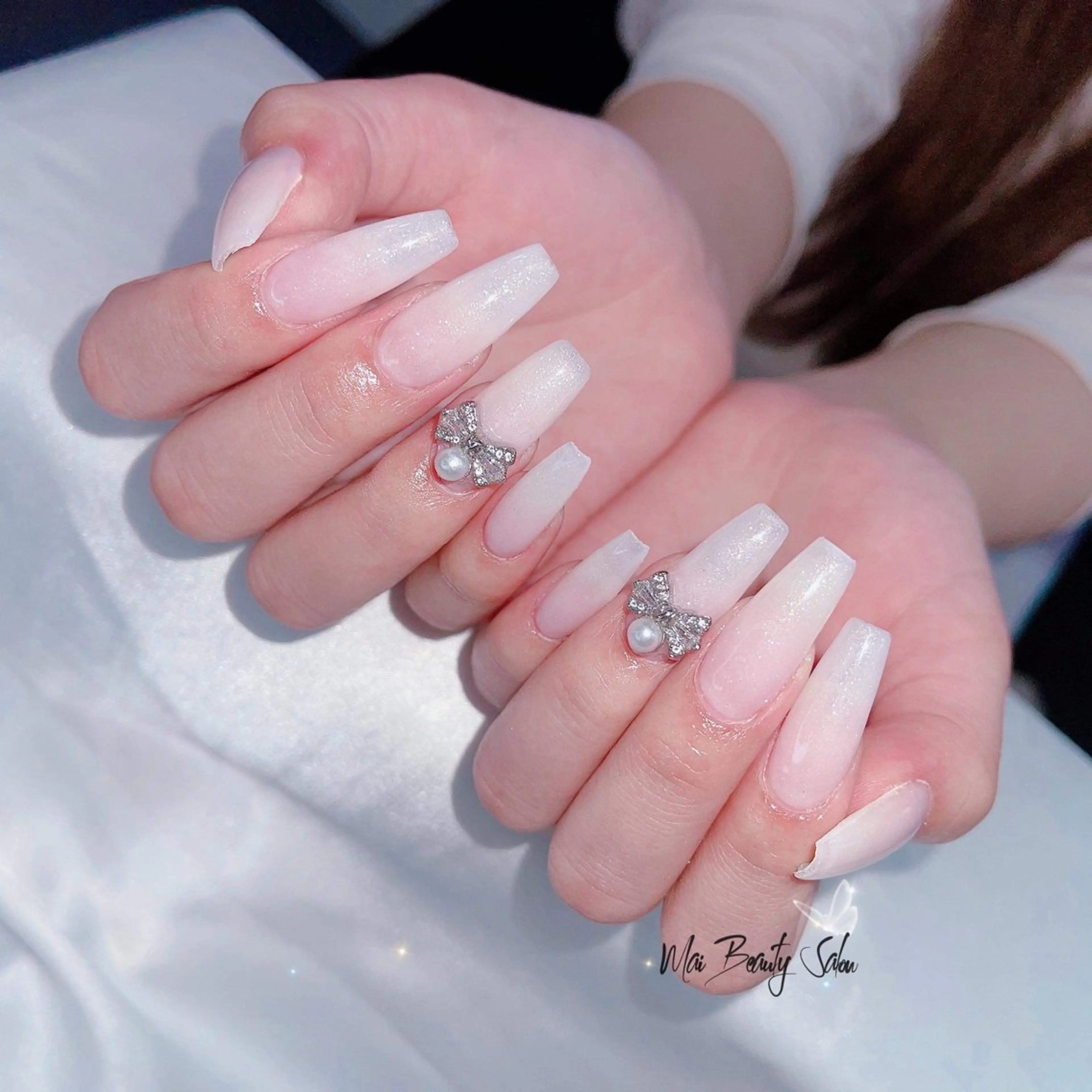 ネイル チークネイル ジェルネイル 韓国ネイル マグネットネイル パラジェル ハンドネイル Mai Beauty To  Toのネイルデザイン