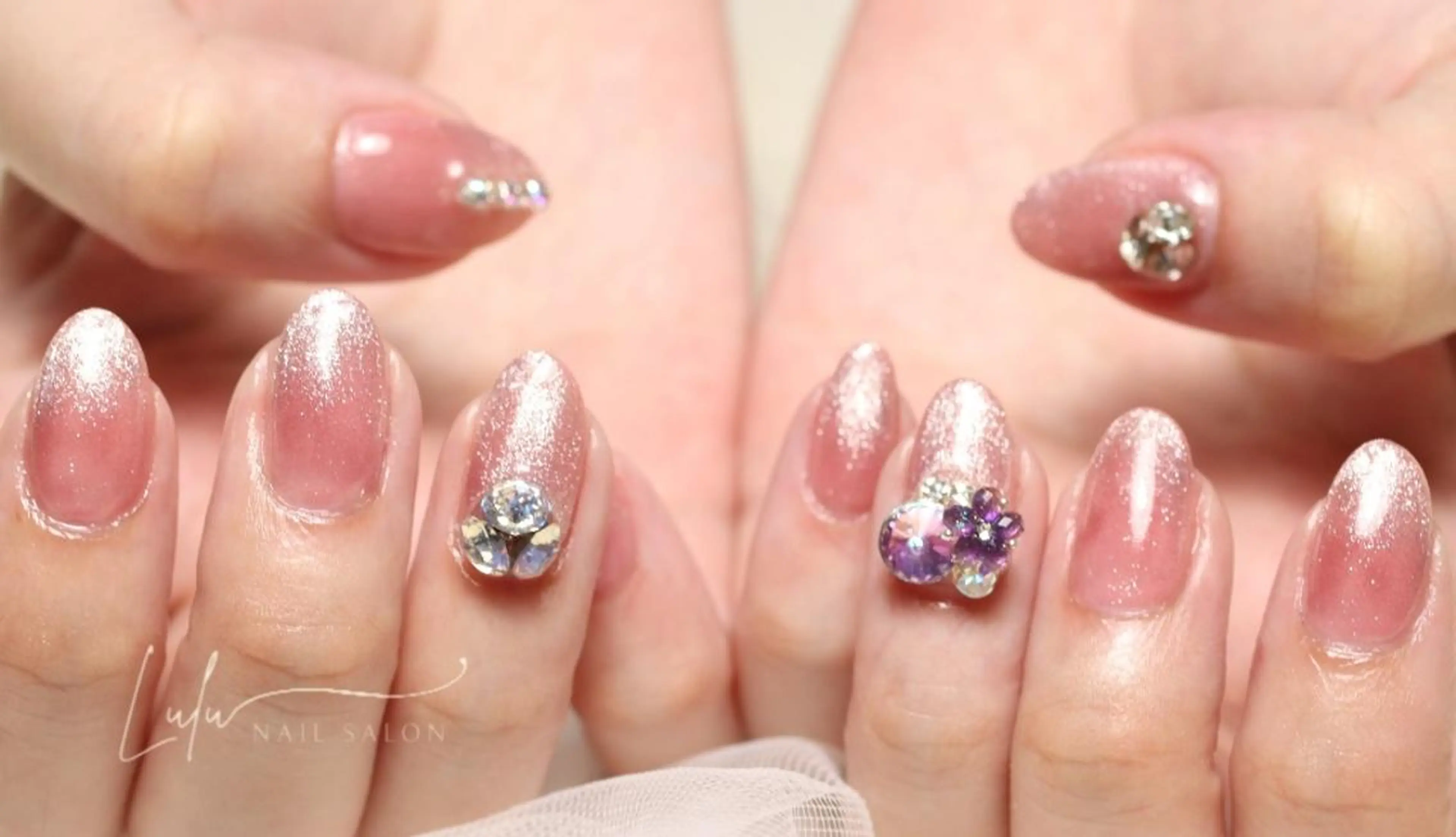 ネイル キラキラネイル マグネットネイル ハンドネイル Lulu nail salon 南堀江店所属・西村 あやかのネイルデザイン