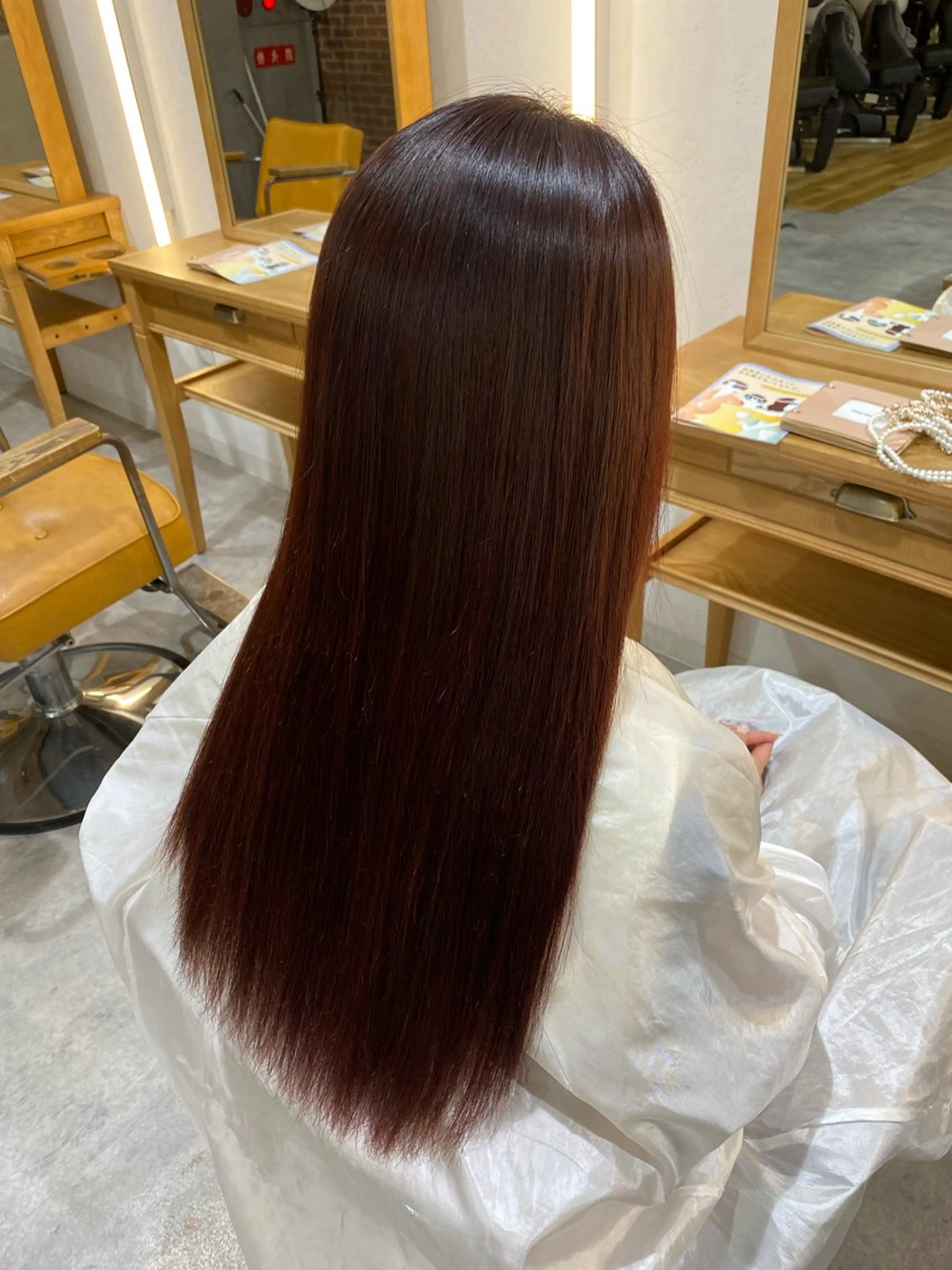 ロング カラー 石川 雅のヘアスタイル