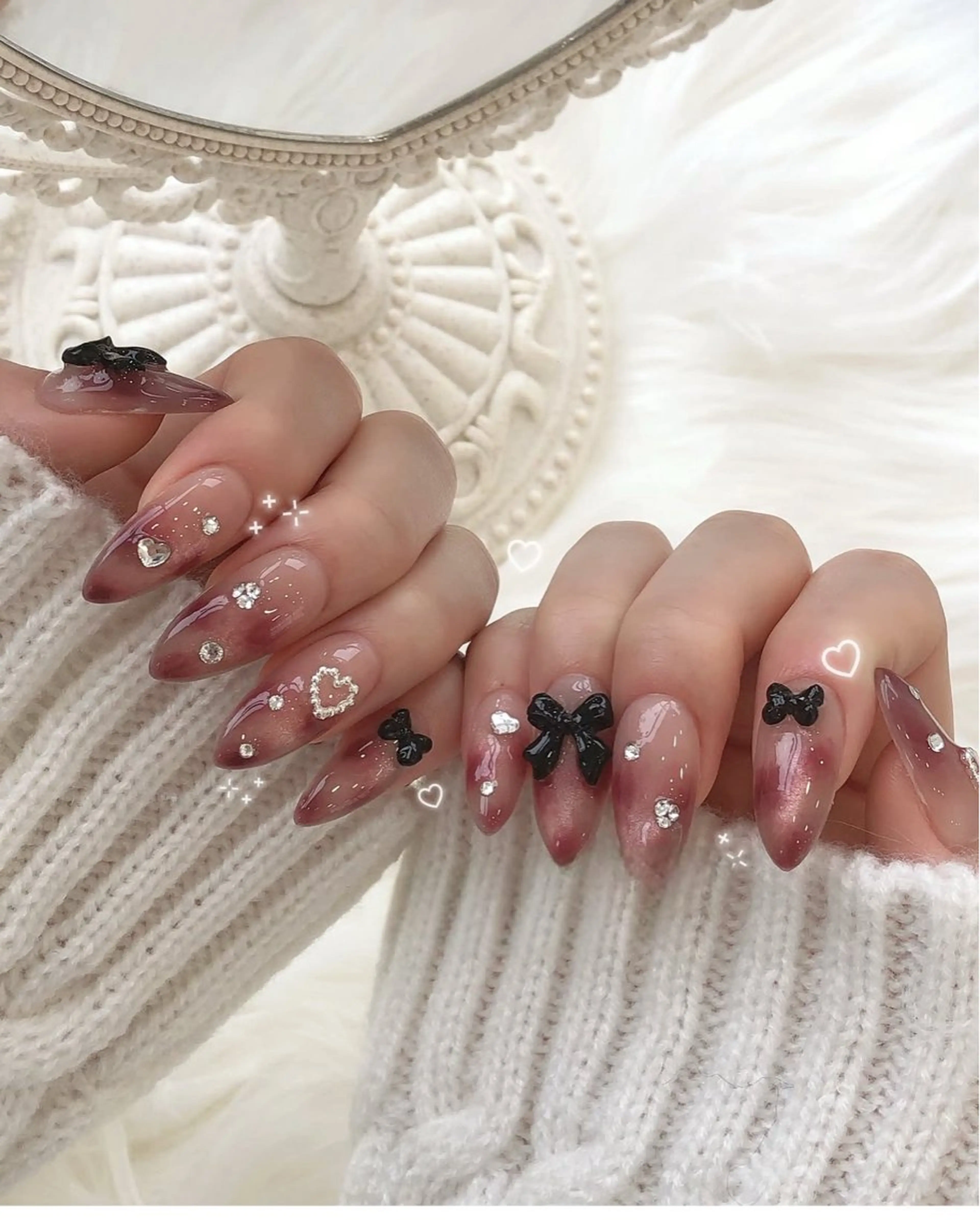 ネイル フラッシュネイル フレンチネイル グラデーション キラキラネイル 韓国ネイル Lyna Nail のネイルデザイン