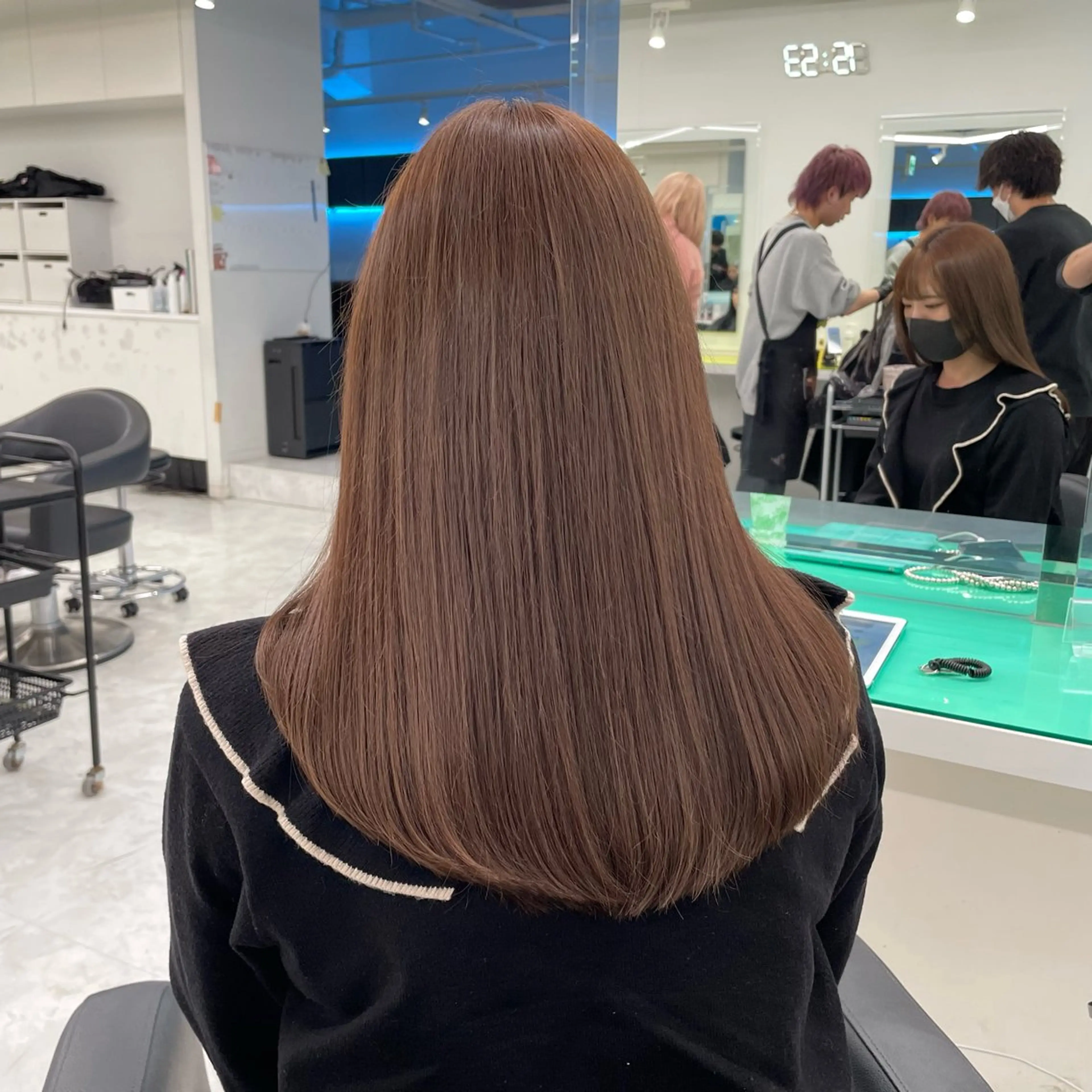 セミロング カラー 透ける透明感カラー 🩶shiho🩶のヘアスタイル