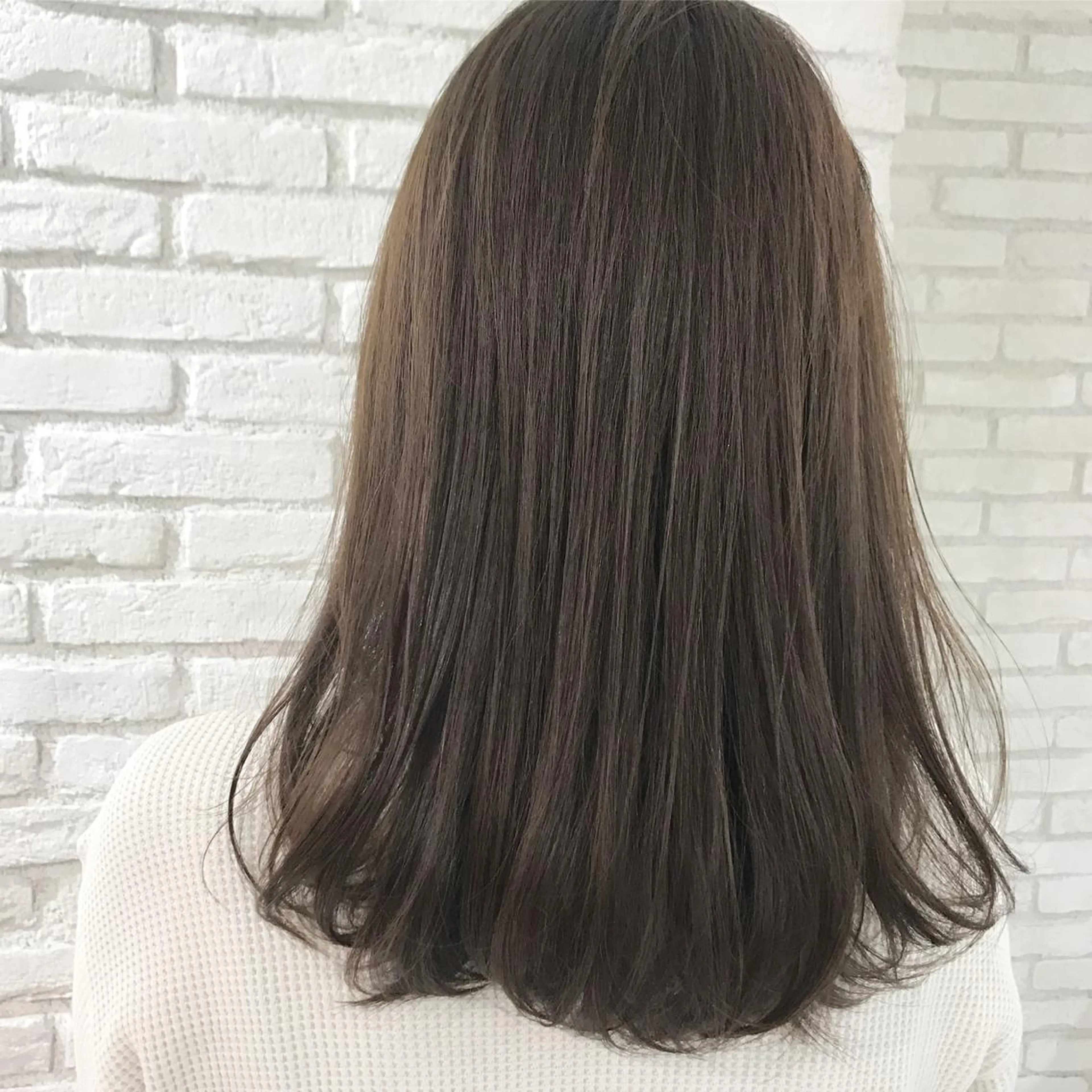 セミロング 顔周りカット 伊 杏のヘアスタイル