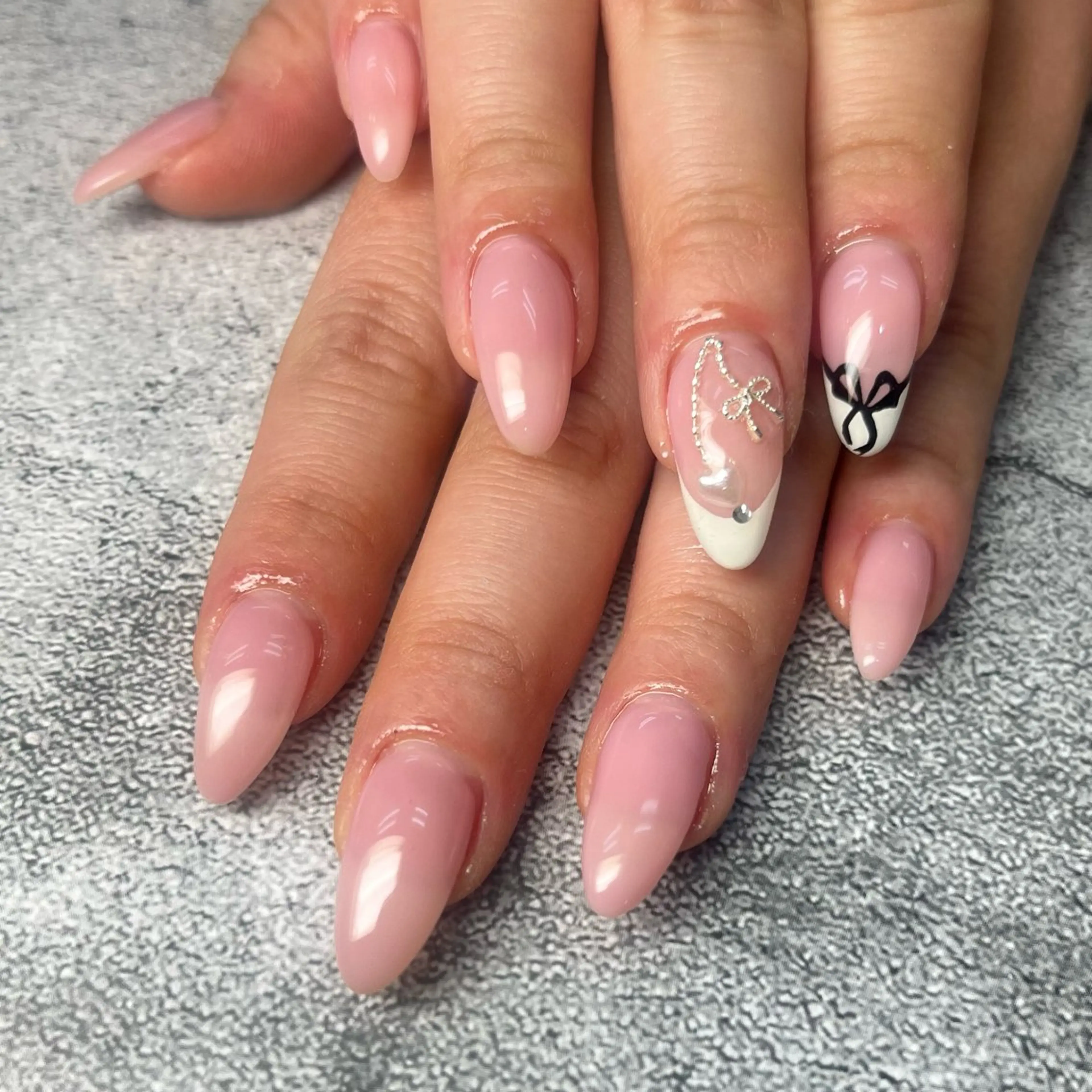 ネイル ハンドネイル Queen nail 北堀江 ASUKAのネイルデザイン