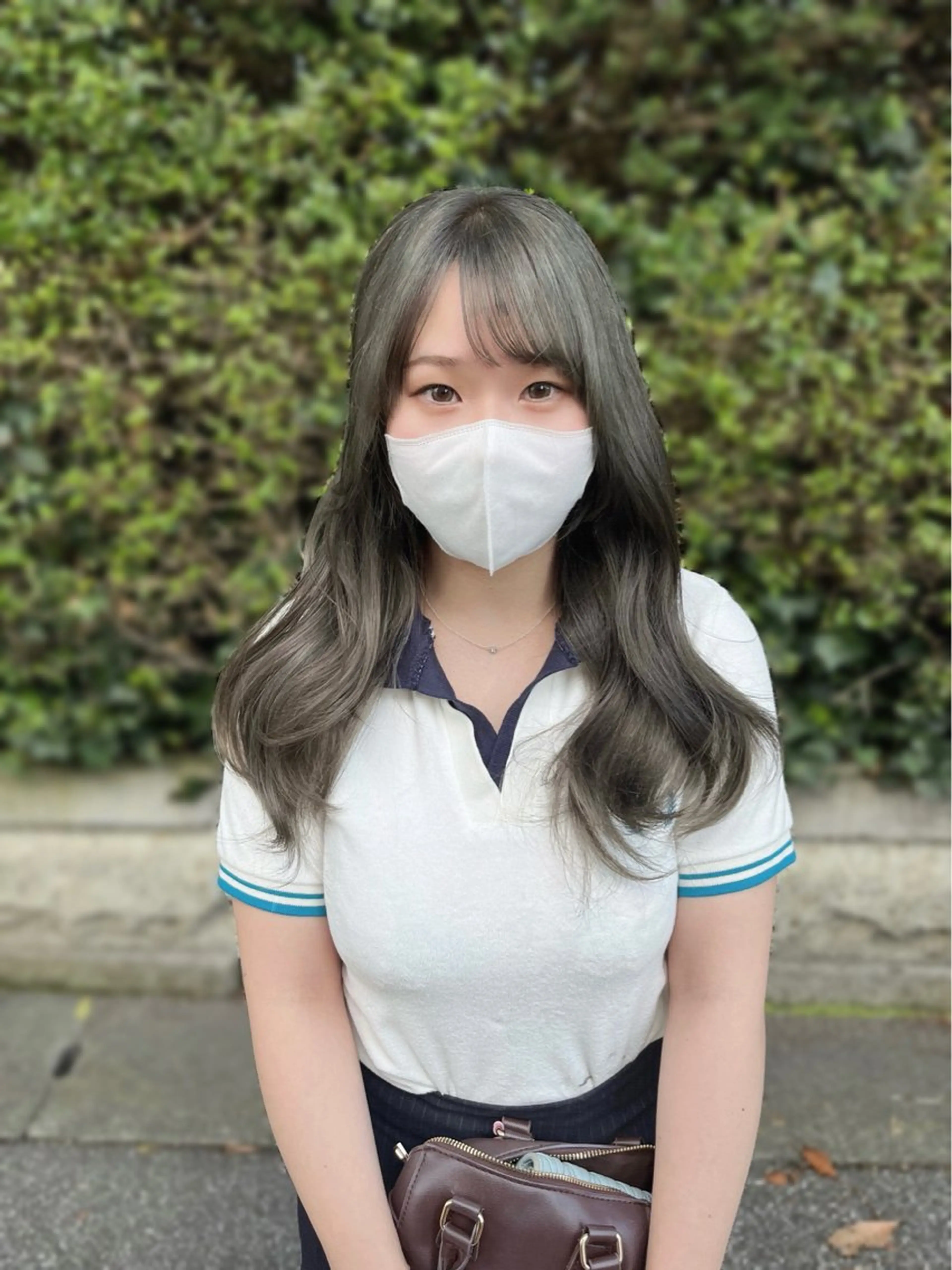 セミロング カラー ブリーチ グレージュ オリーブグレージュ オリーブグレー ヘアカラー トリートメント 韓国ヘア🇰🇷 RYOTAのヘアスタイル