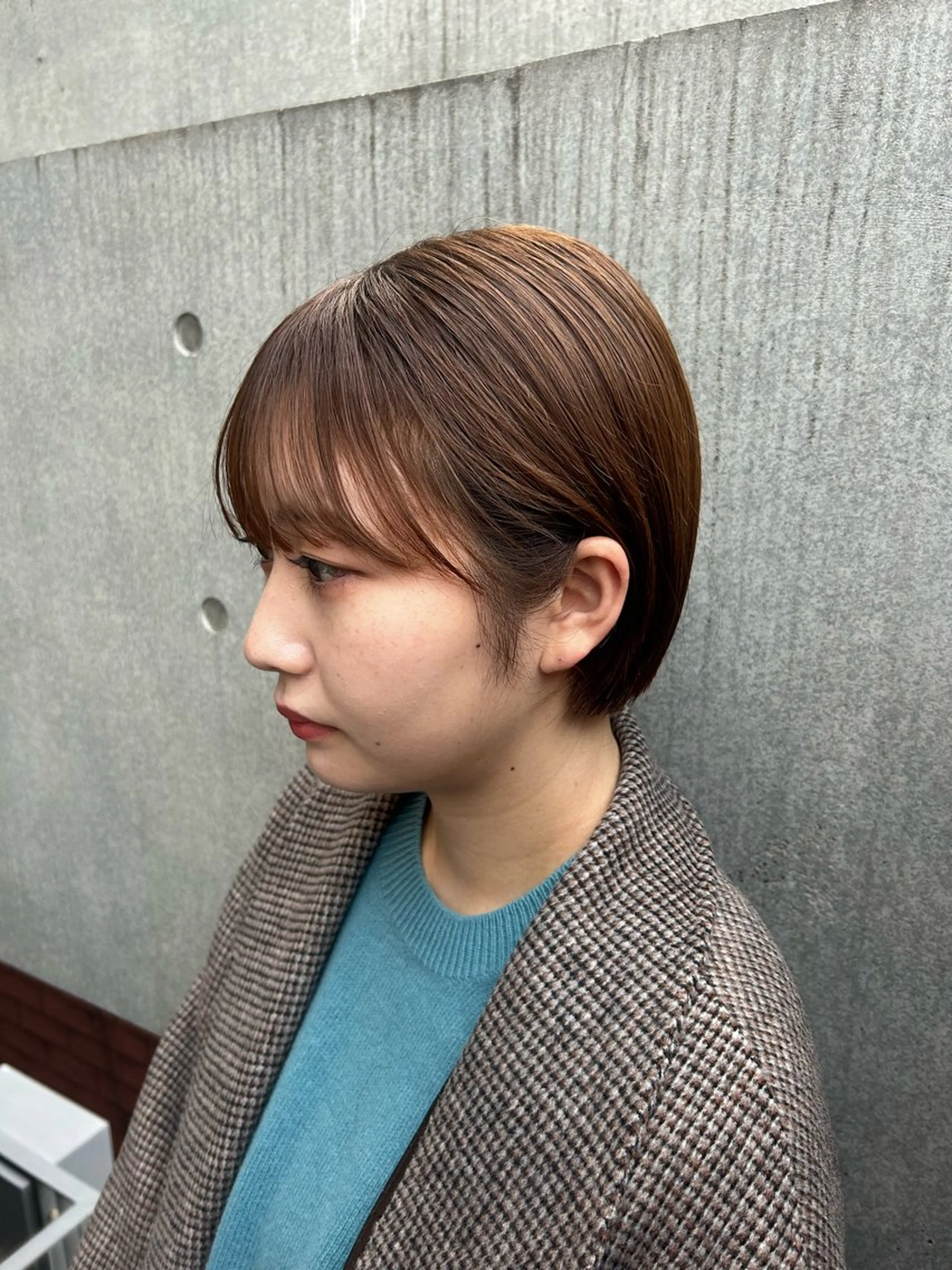 ショート カット ぱつっとボブ/Wカラ ー/ことこ🍒のヘアスタイル