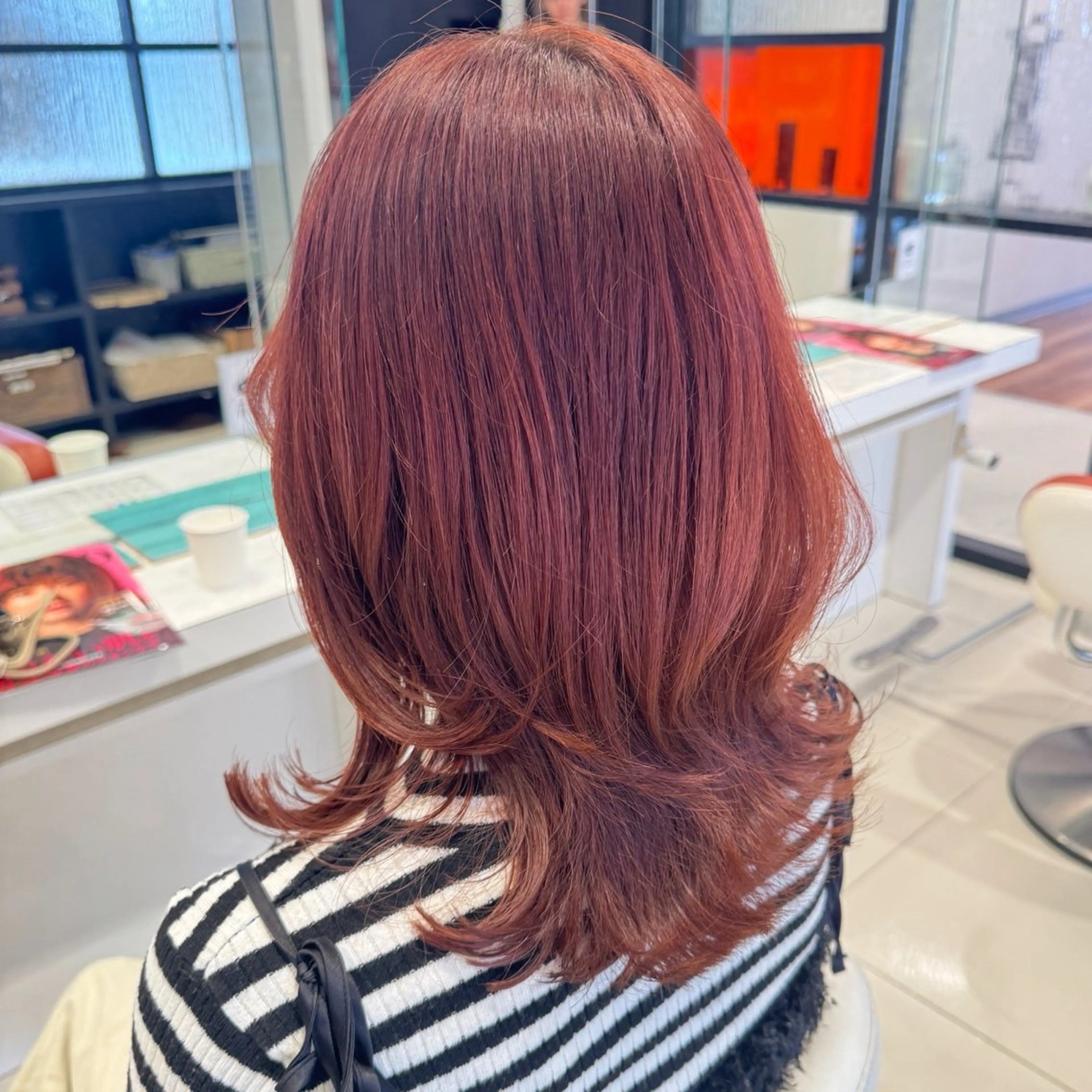 セミロング カラー レッドカラー くびれヘア 🌼EARTH 望月美那🌼のヘアスタイル