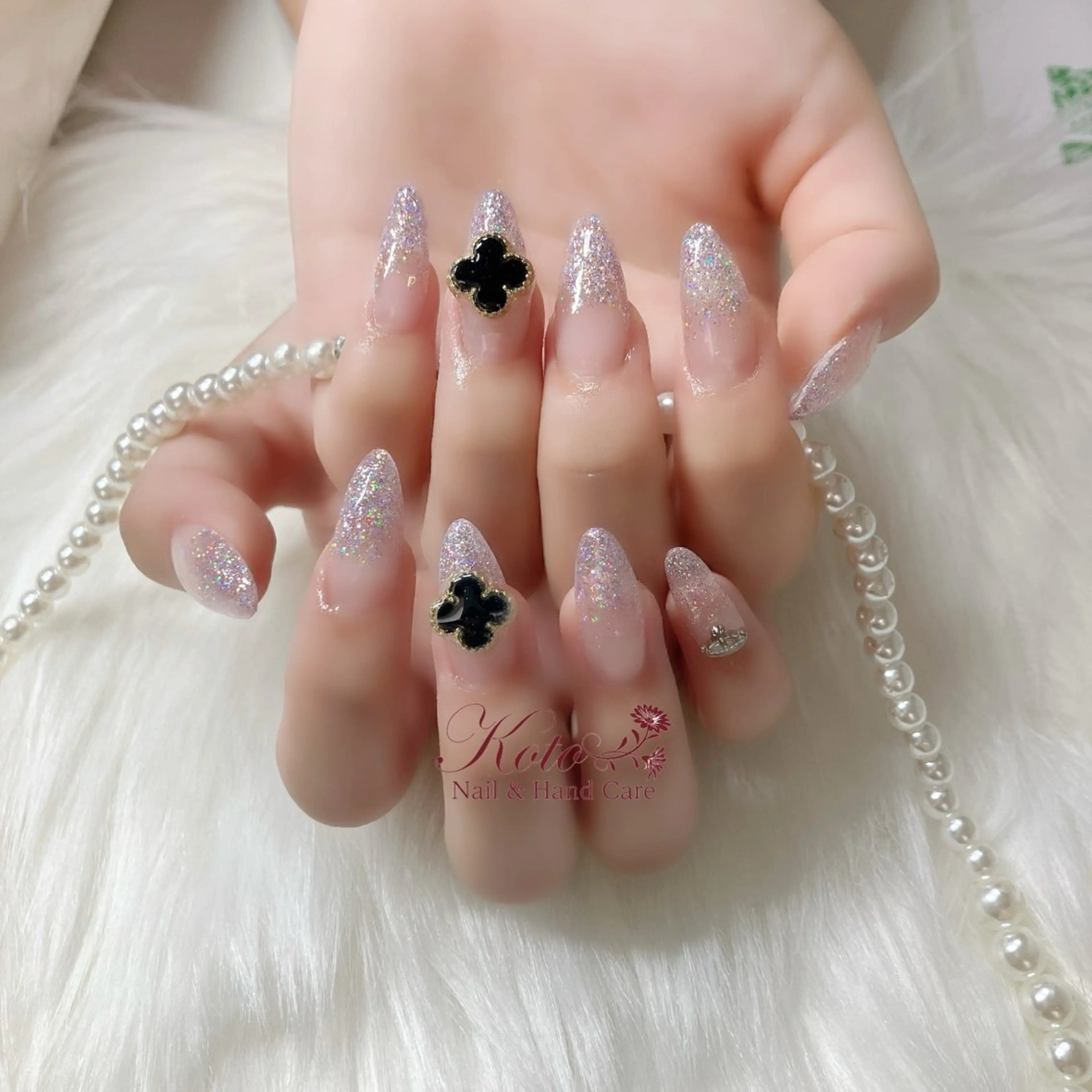 ネイル 長さ出し ジェルネイル グラデーション ラメ(グリッター) ラメグラデーション ハンドネイル Nail Salon KOTOのネイルデザイン