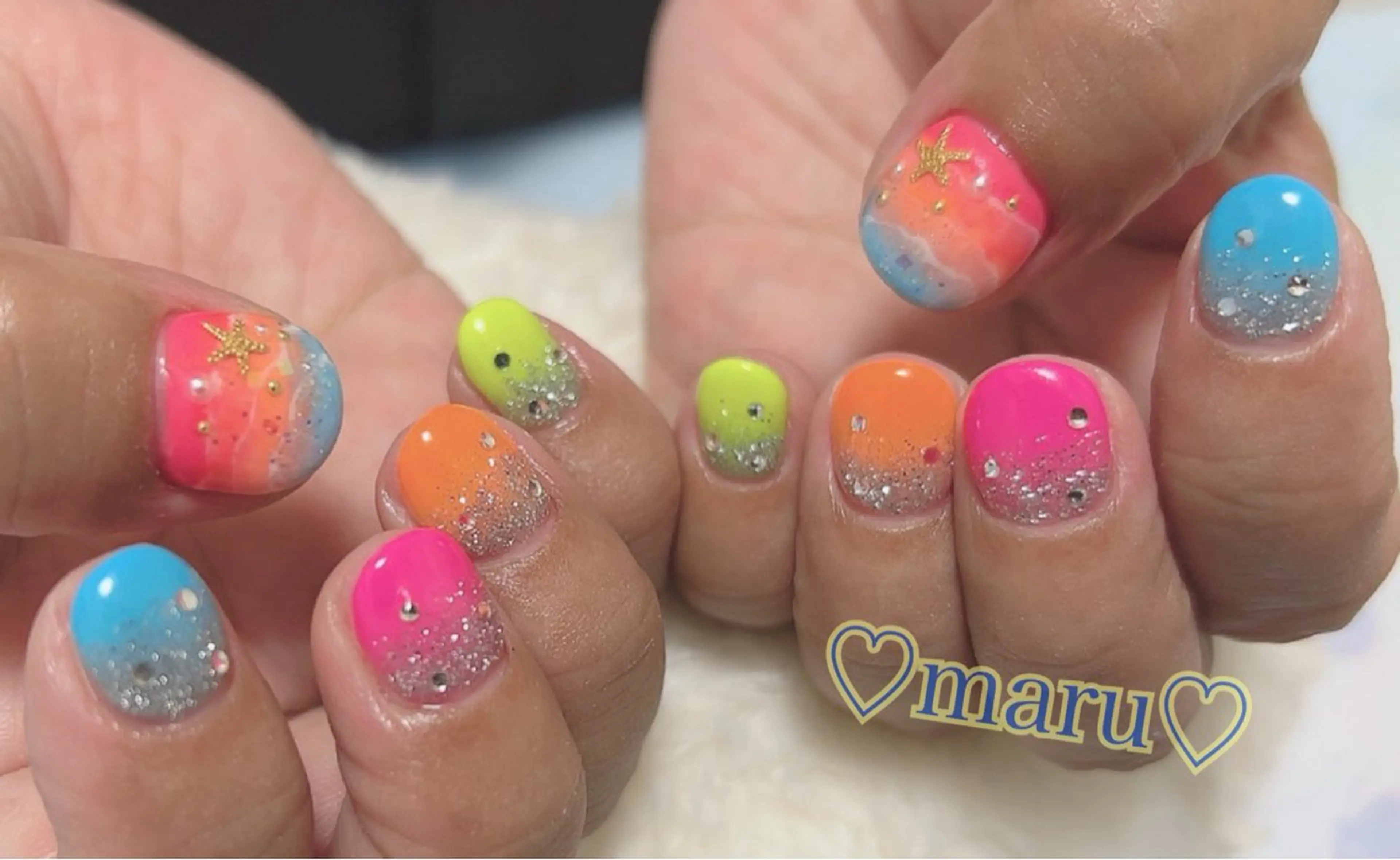 ネイル ハンドネイル フットネイル まるみ♡8/25- 31お休み🙇‍♀️のネイルデザイン