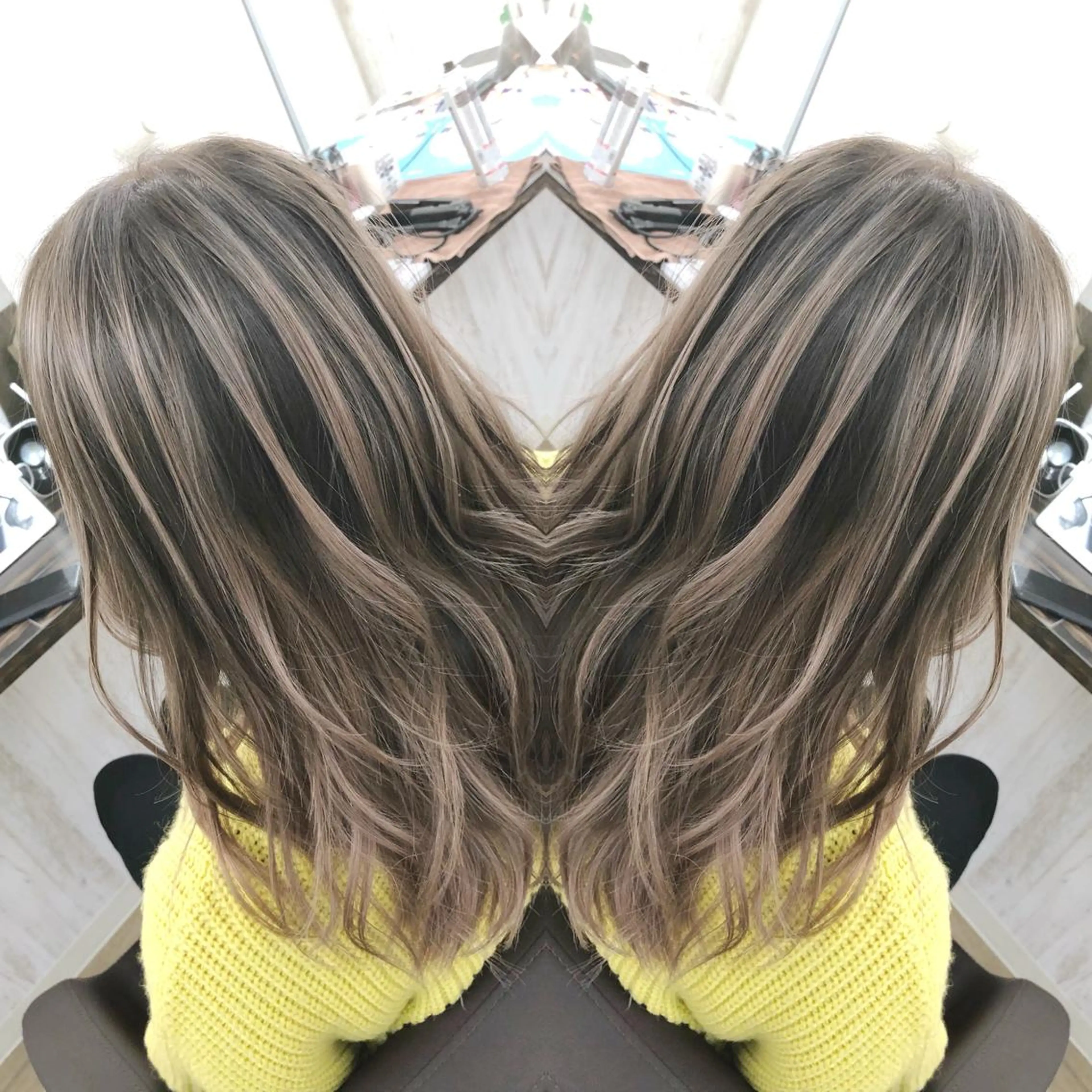 ロング カラー バレイヤージュ レイヤーカット ヘアカラー トリートメント エクステ プライベートサロン LyoN/RYOTAのヘアスタイル