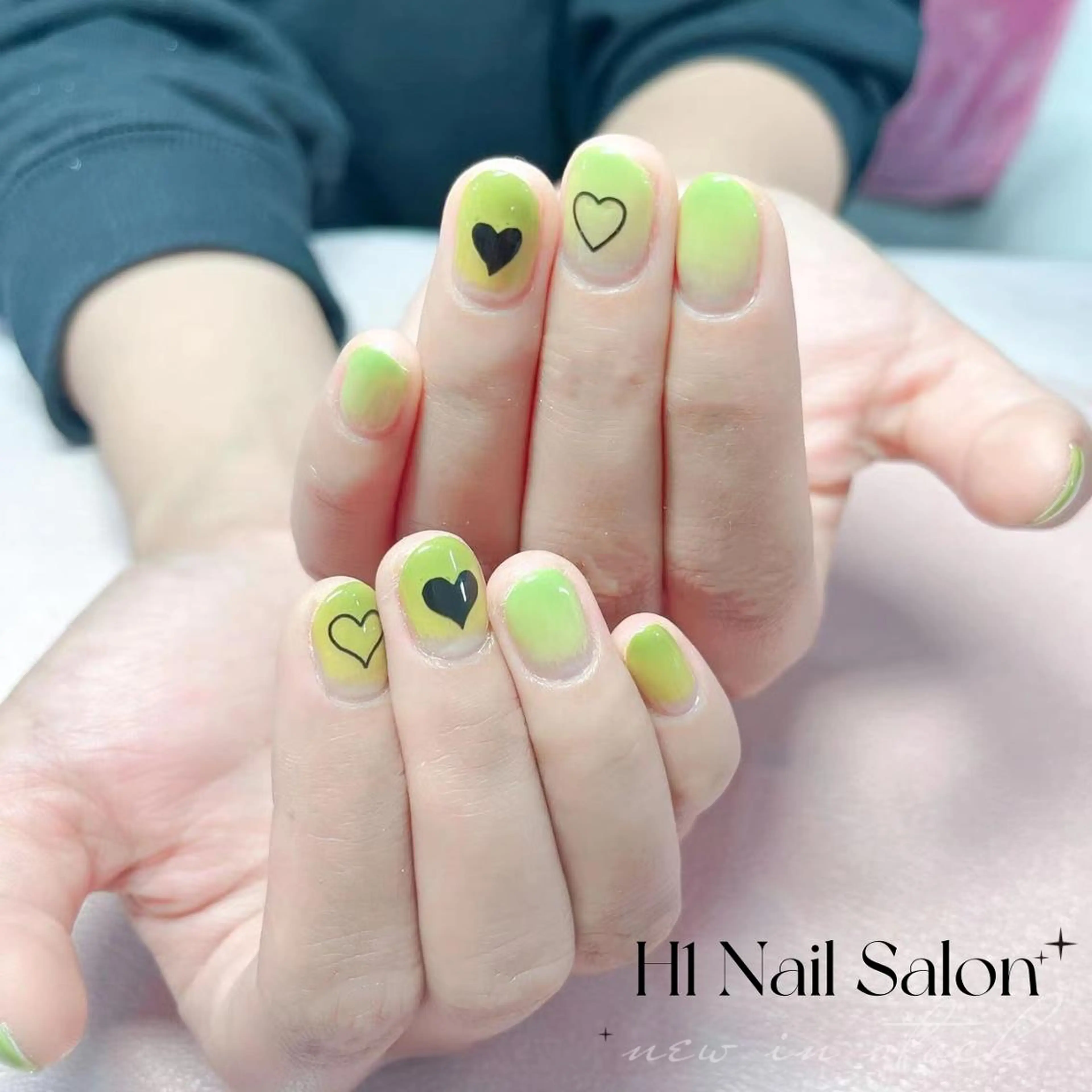 ショート H1 ネイル サロンのネイルデザイン