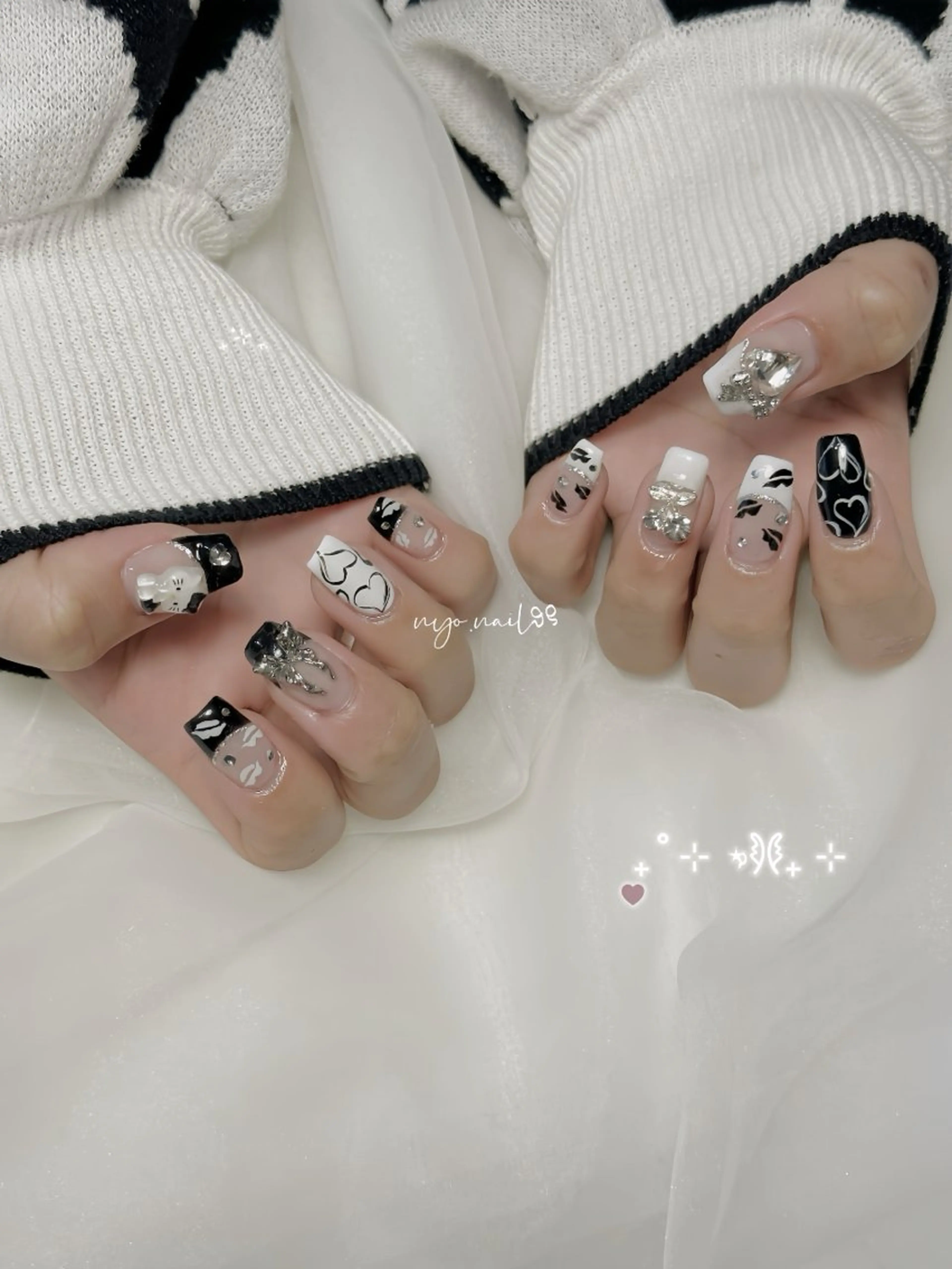 ネイル ハンドネイル 🩵ニヨ ネイル ☁️のネイルデザイン