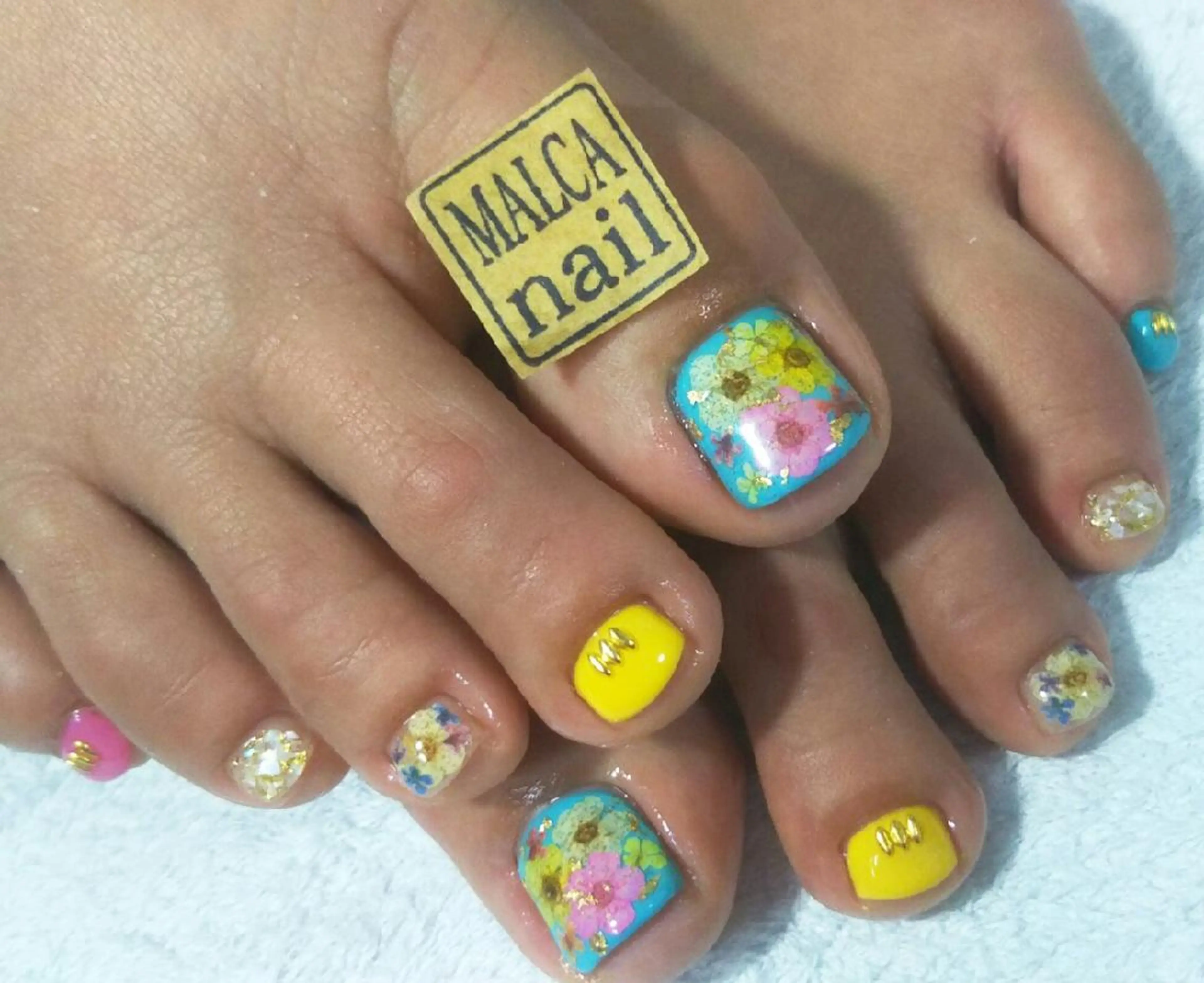 セミロング ヘアアレンジ パーマ ネイル キッズ マツエク・マツパ MALCAnail(マルカネイル)所属・荒木 莉奈のネイルデザイン