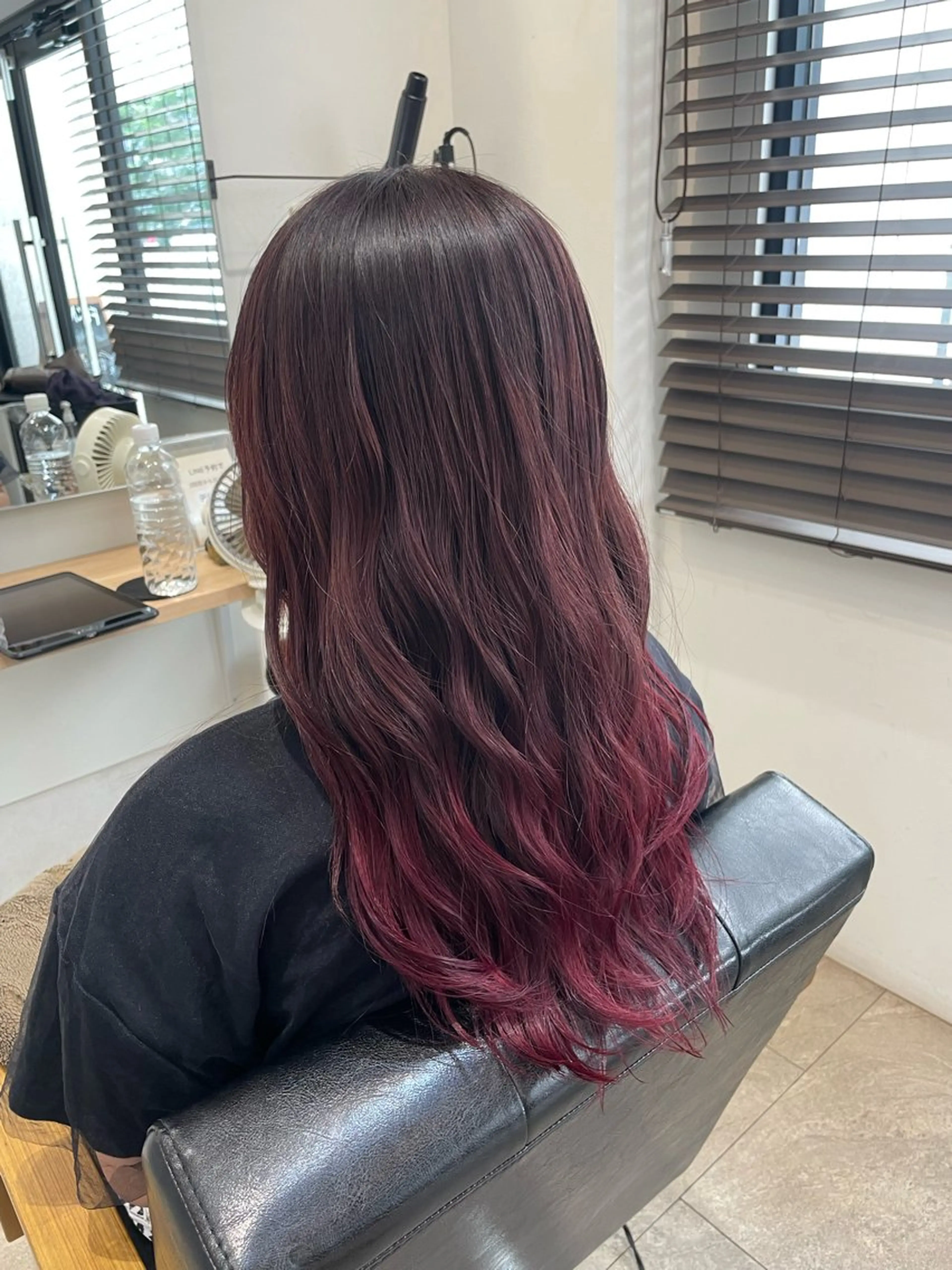 ロング カラー ブリーチ デザインカラー グラデーションカラー 縮毛矯正 南雲 由麻のヘアスタイル